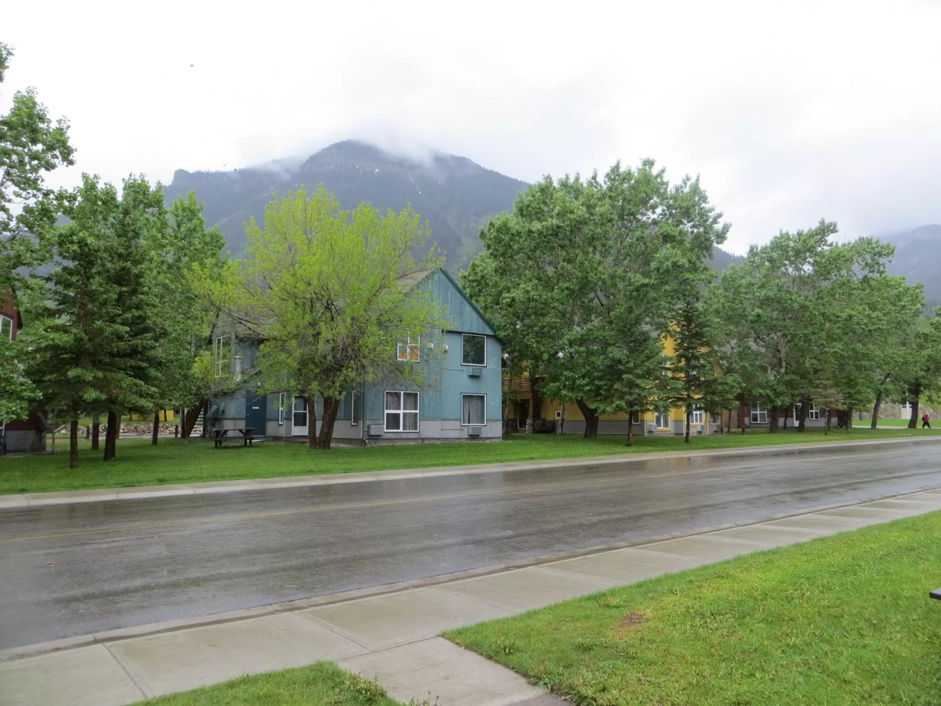 Day in Waterton Lakes Lodge Resort