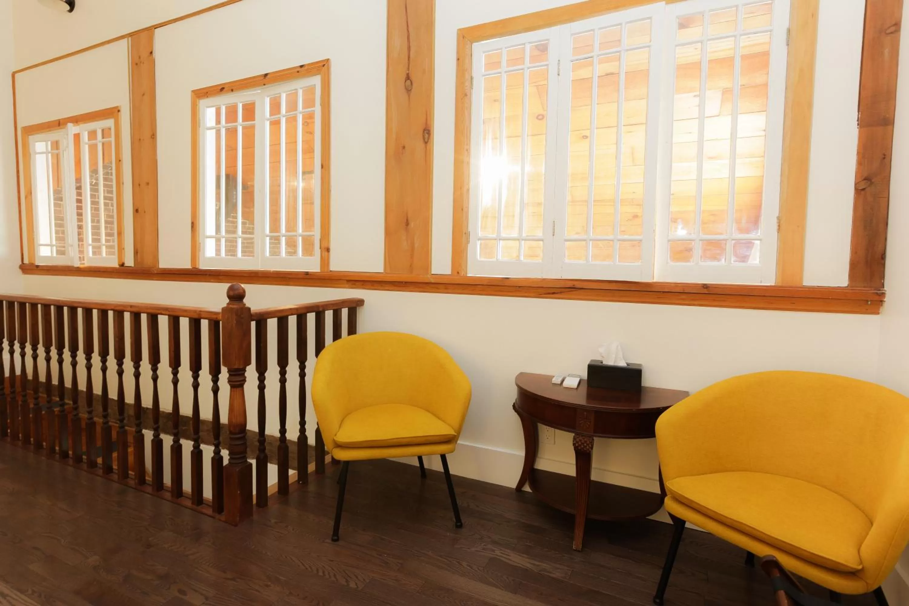 Seating area in Jackson's Falls Country Inn