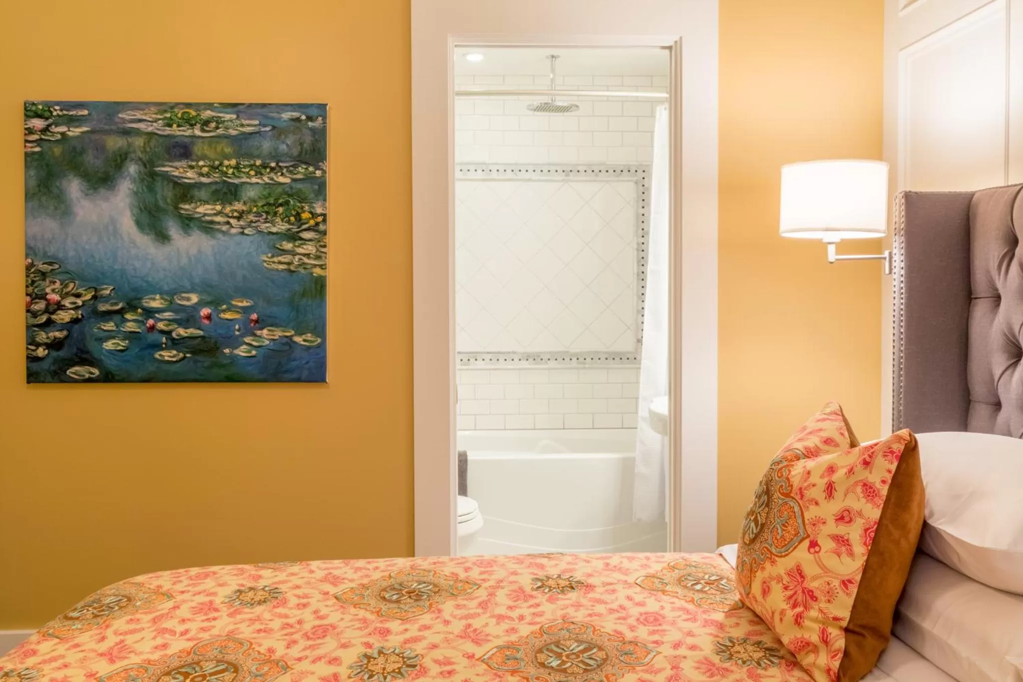 Bedroom, Bed in West End Guest House