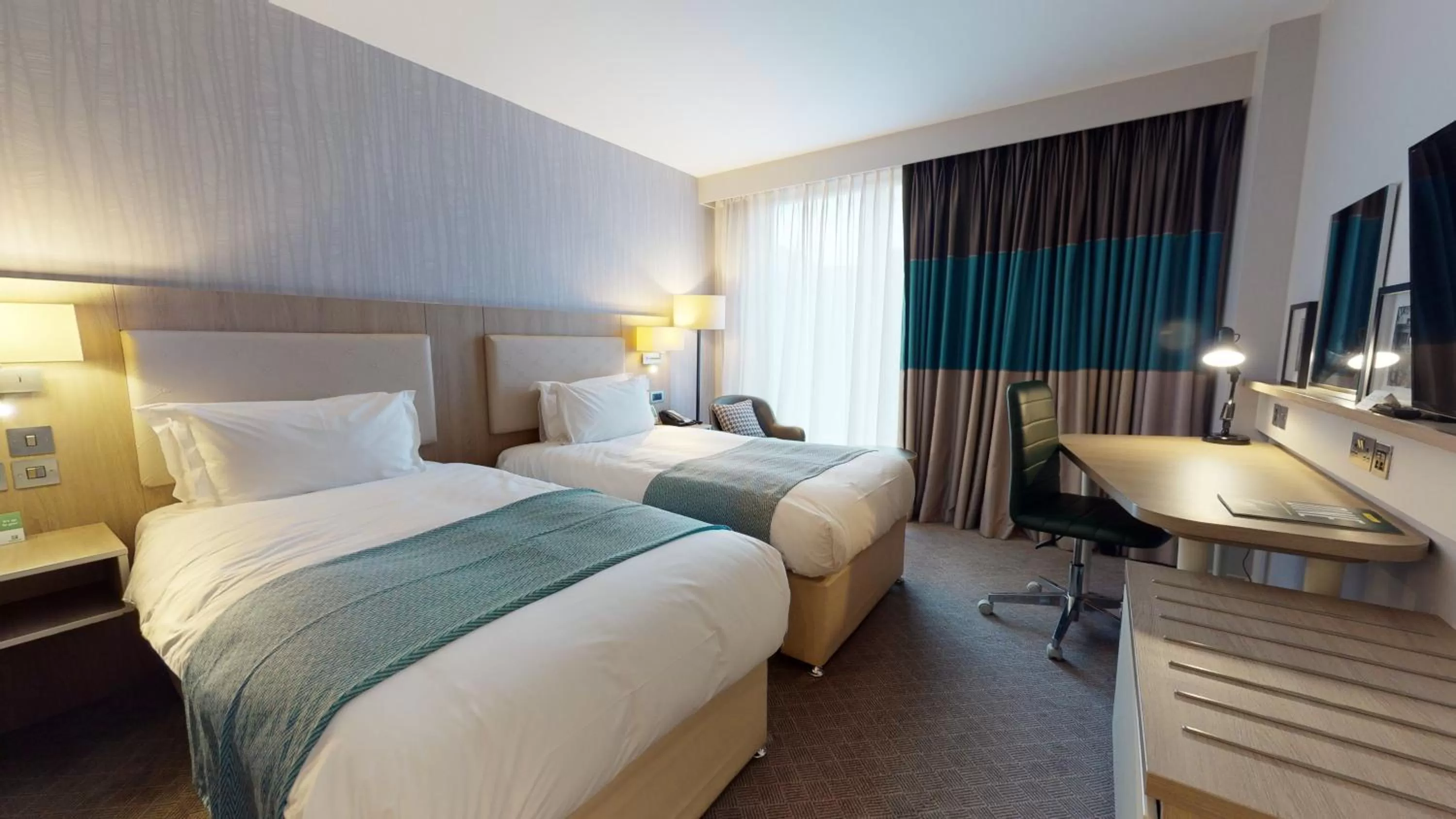 Bedroom, Bed in Holiday Inn Manchester - City Centre by IHG