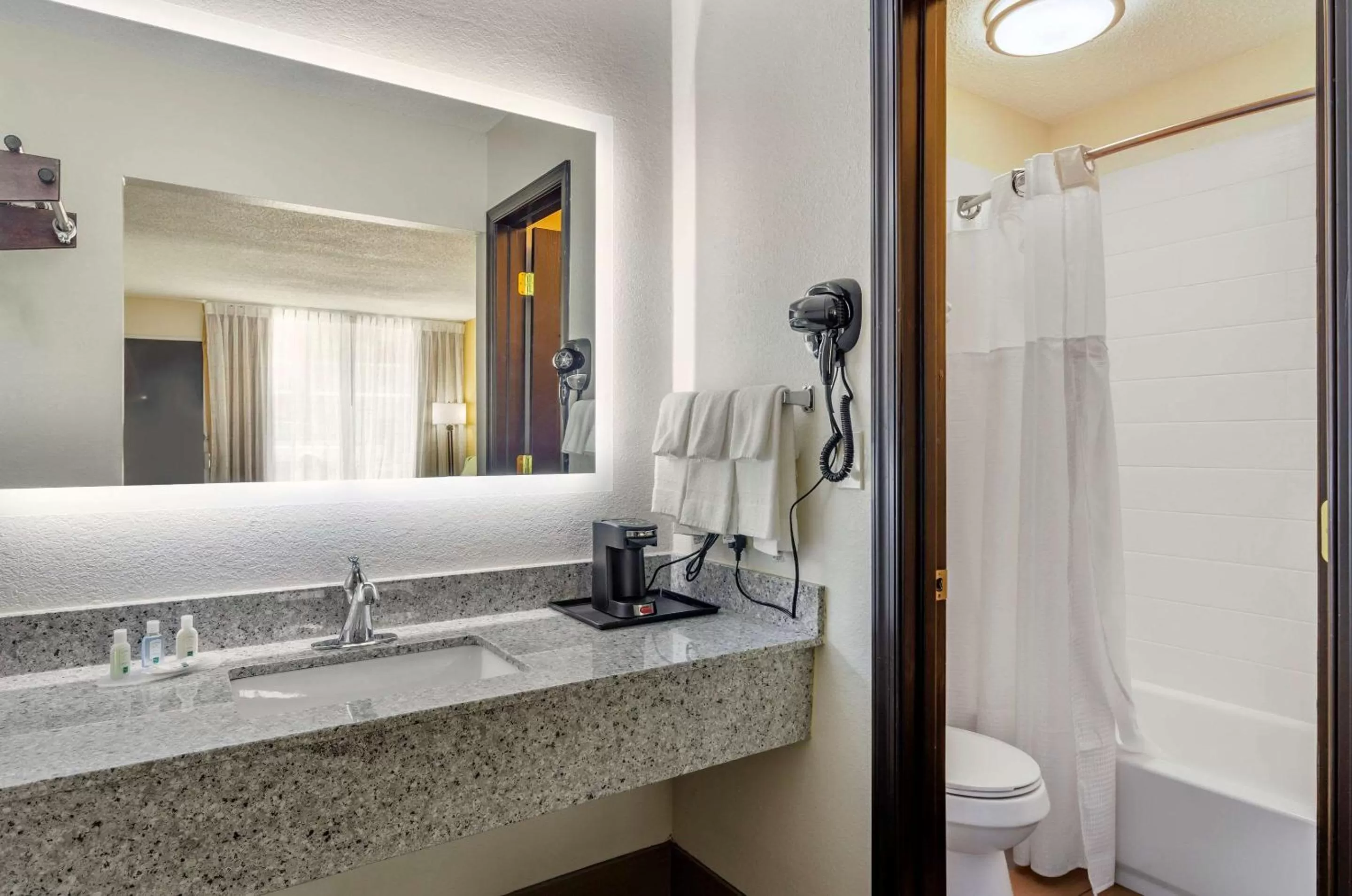 Bathroom in Quality Inn Verona - Staunton North