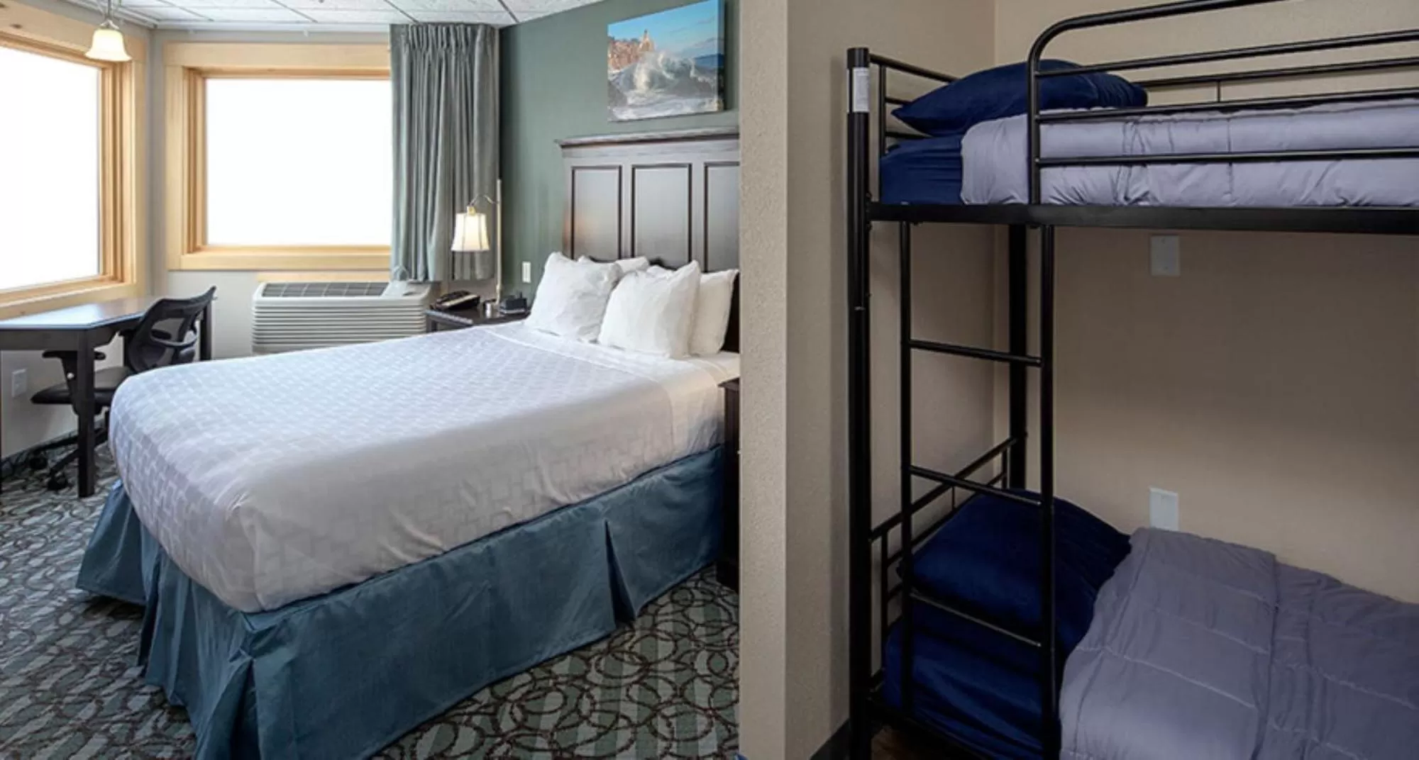 Bed in Park Point Marina Inn