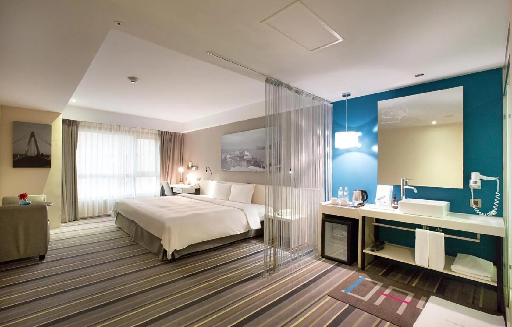 Photo of the whole room, Bed in Hotelday Tamsui