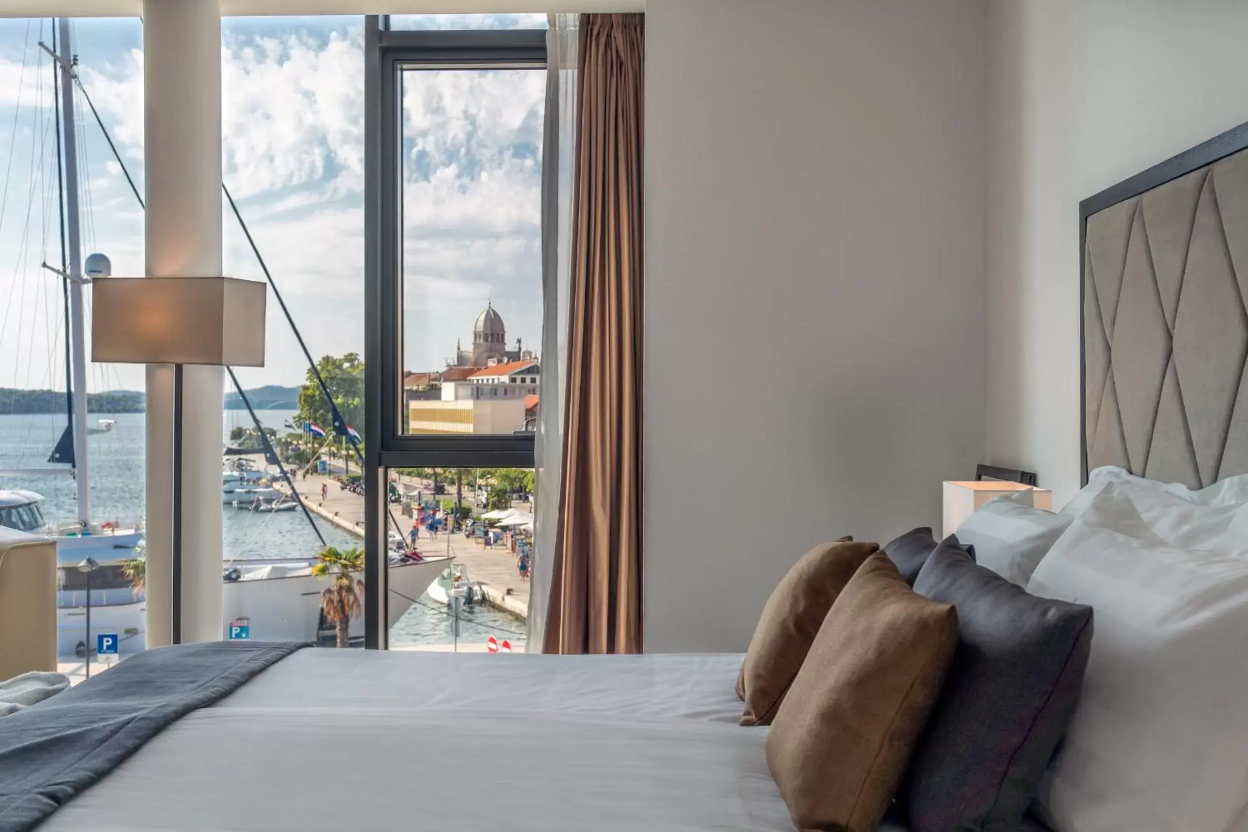 Junior Suite with Sea View in Bellevue Superior City Hotel Junior Suite with Sea View in Bellevue Superior City Hotel