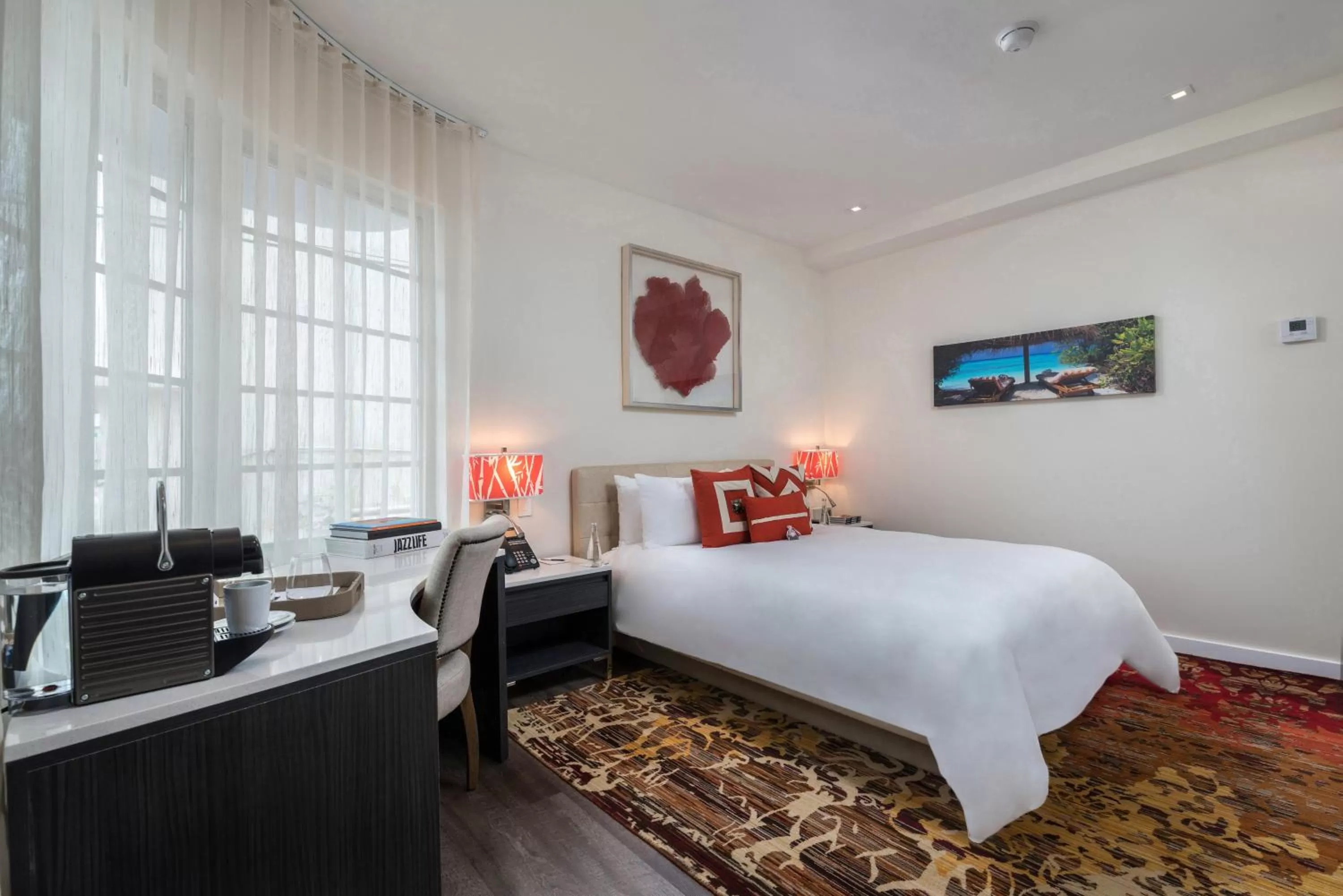 Bed in The Marlin Hotel