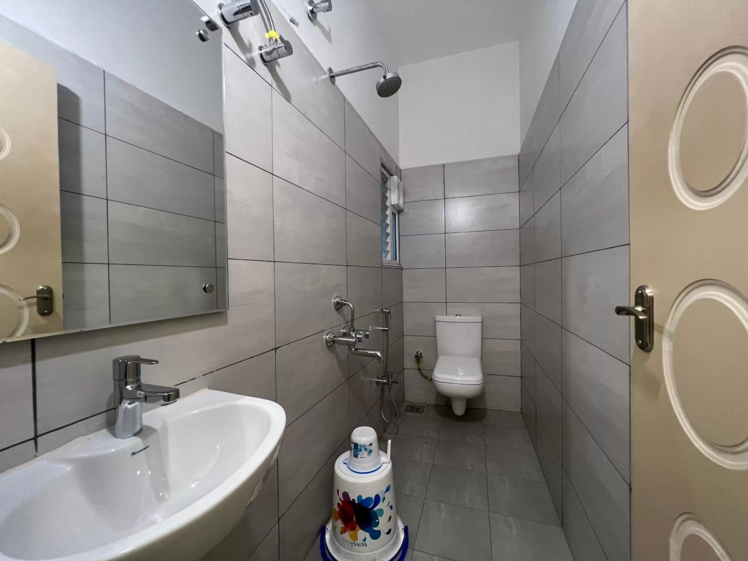 Bathroom in Le Hotel Host