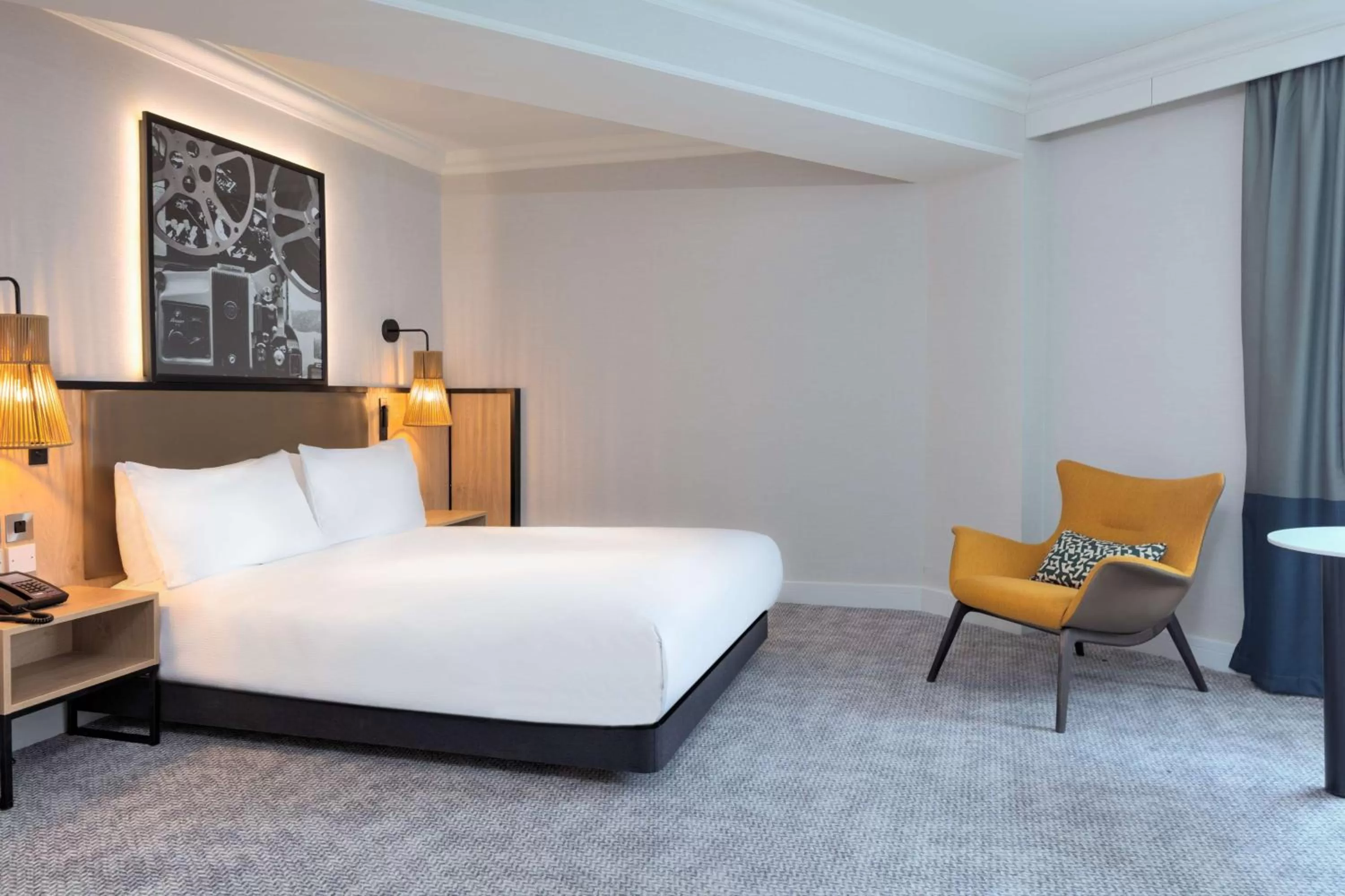 Bed in DoubleTree by Hilton London Elstree