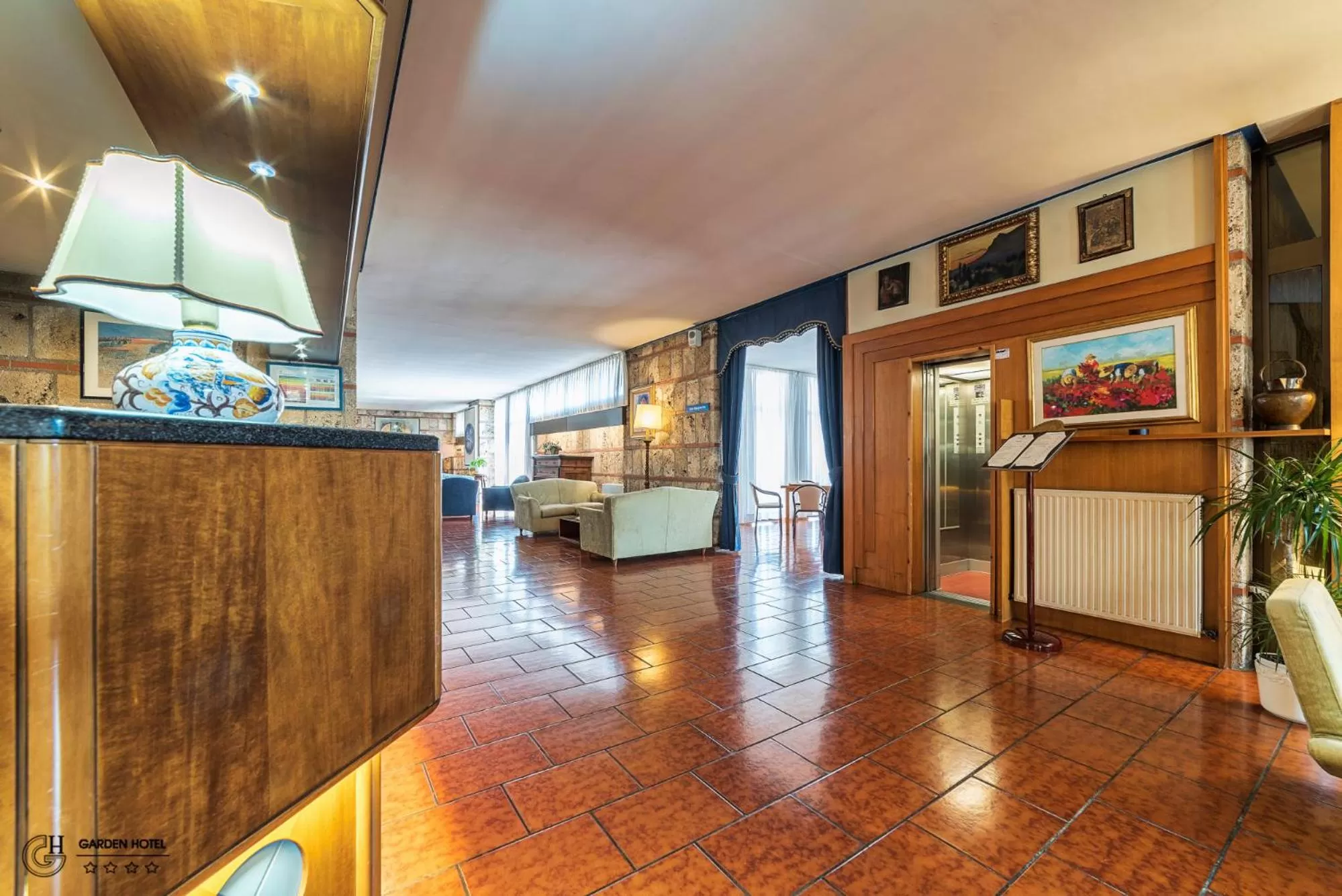 Communal lounge/ TV room in Hotel Garden Terni