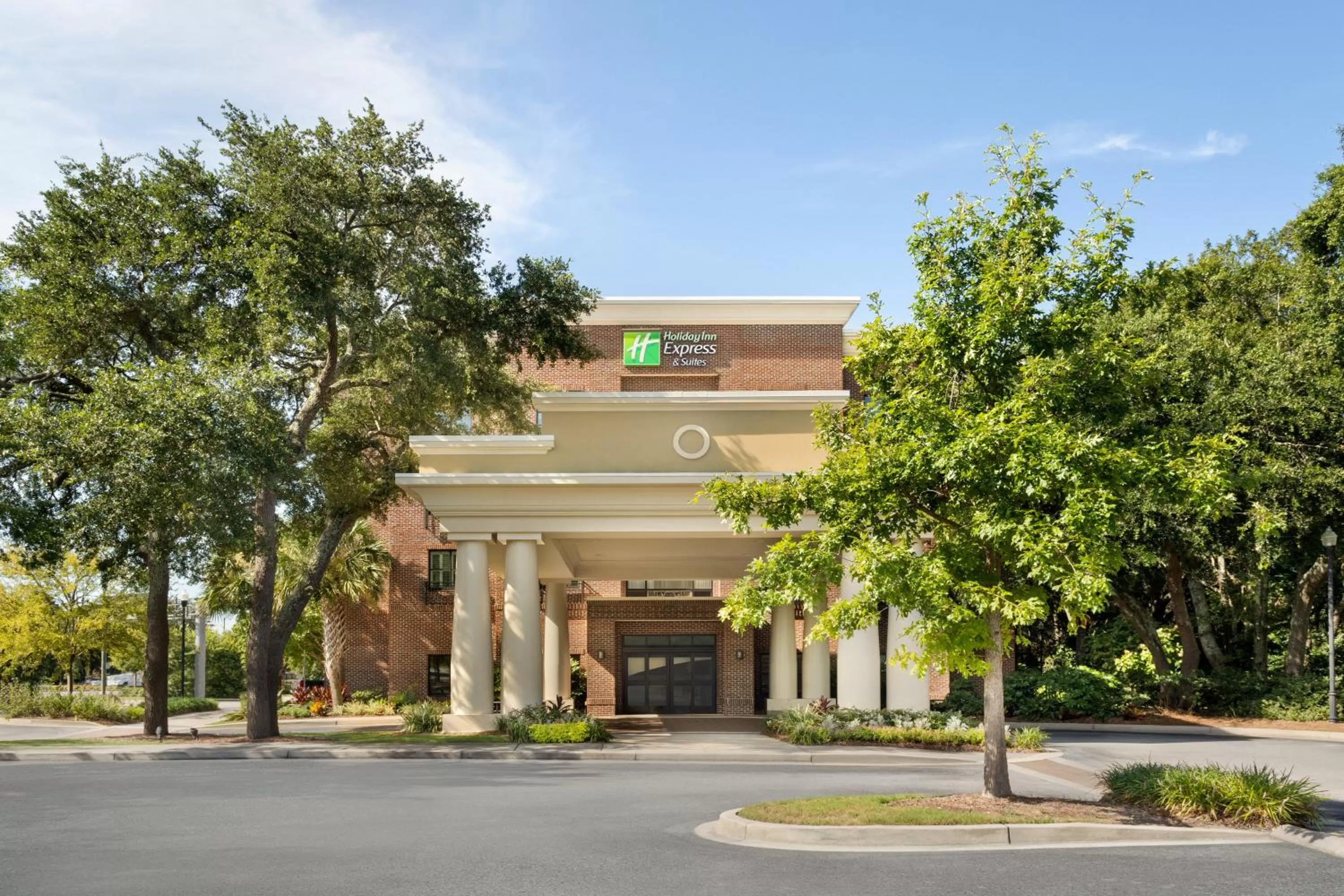 Property building in Holiday Inn Express Hotel & Suites Mount Pleasant - Charleston by IHG