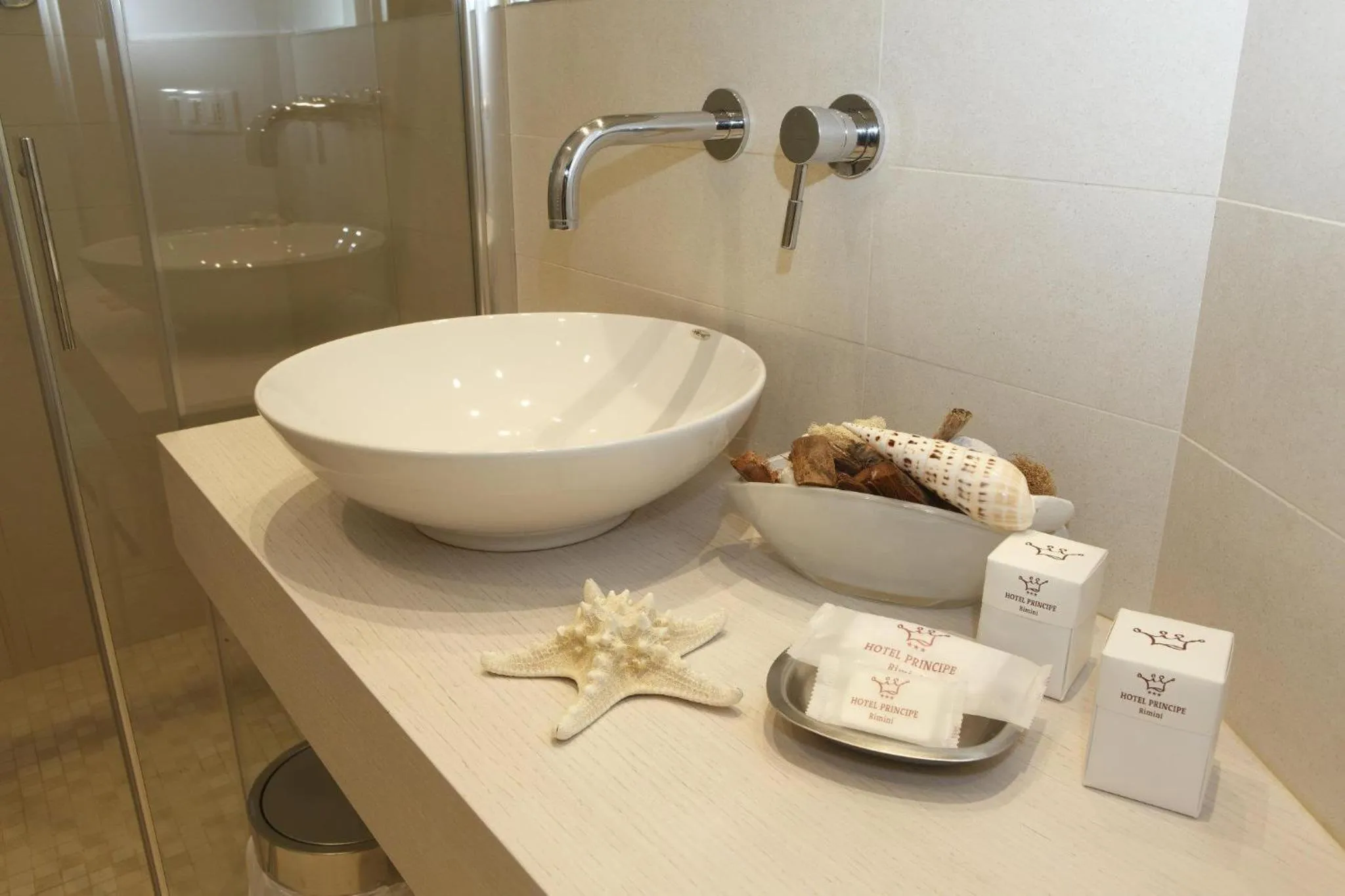 Shower in Hotel Principe