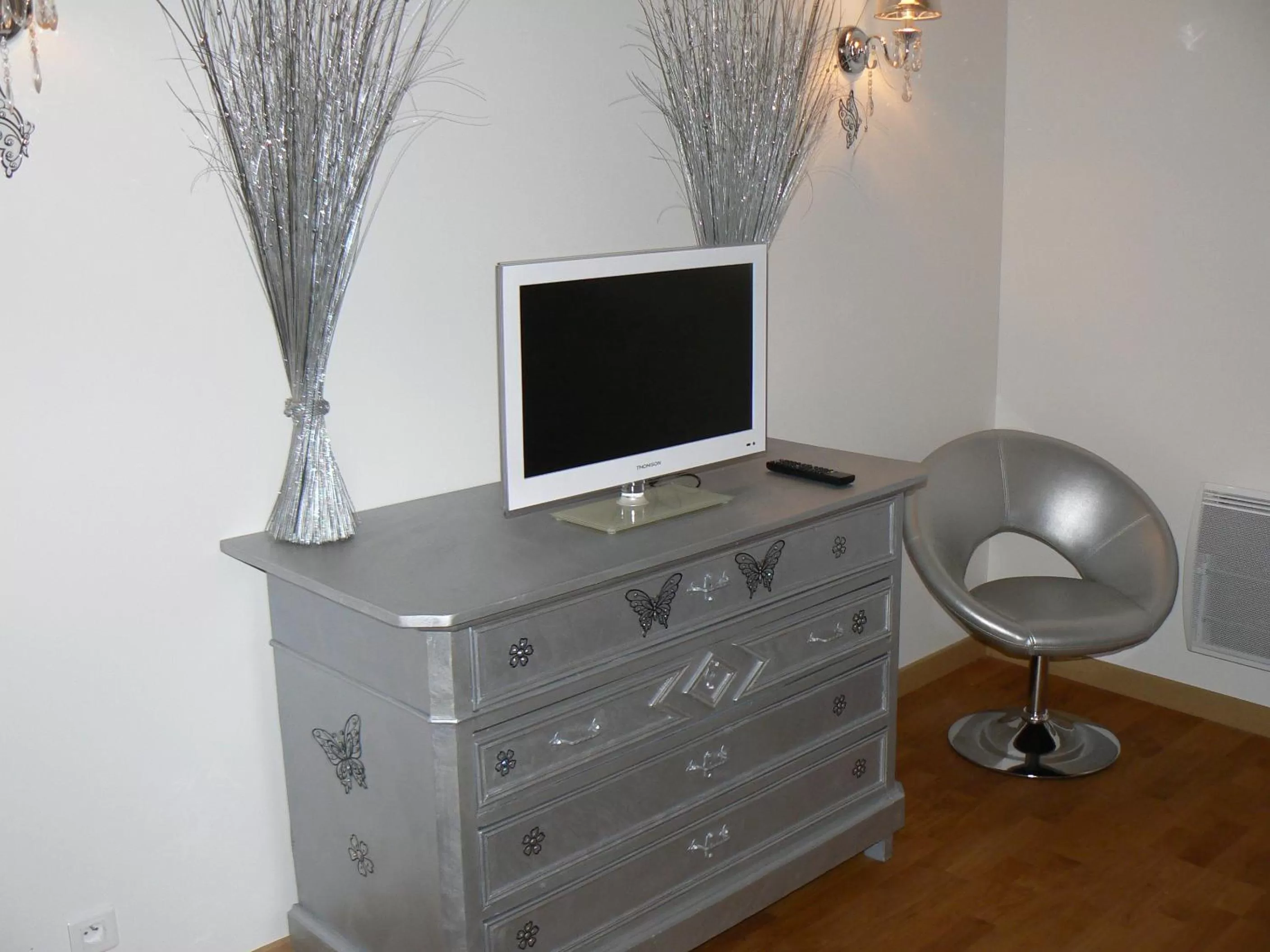 TV and multimedia in Le Manoir des Chapelles