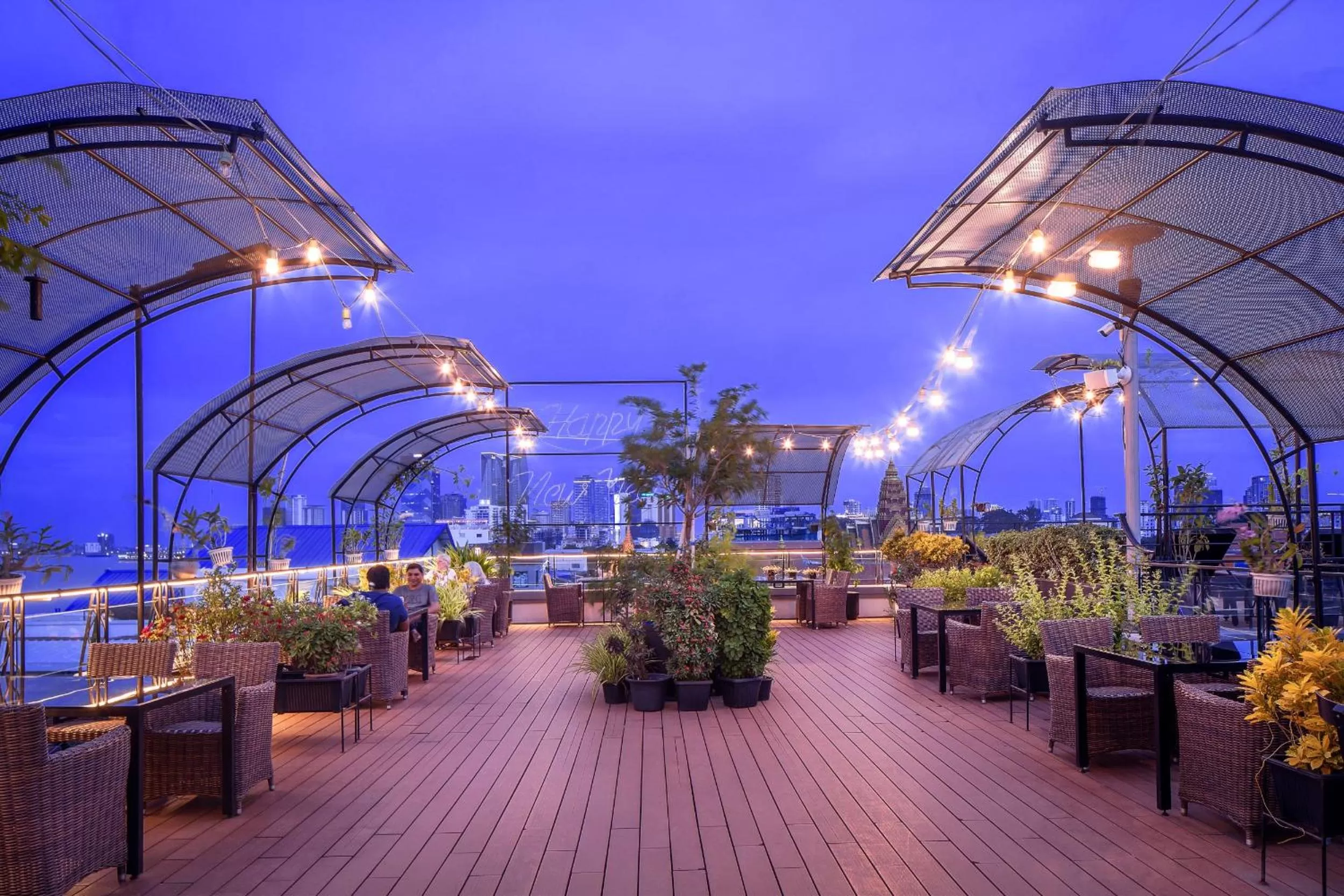 Restaurant/places to eat in Ohana Phnom Penh Palace Hotel