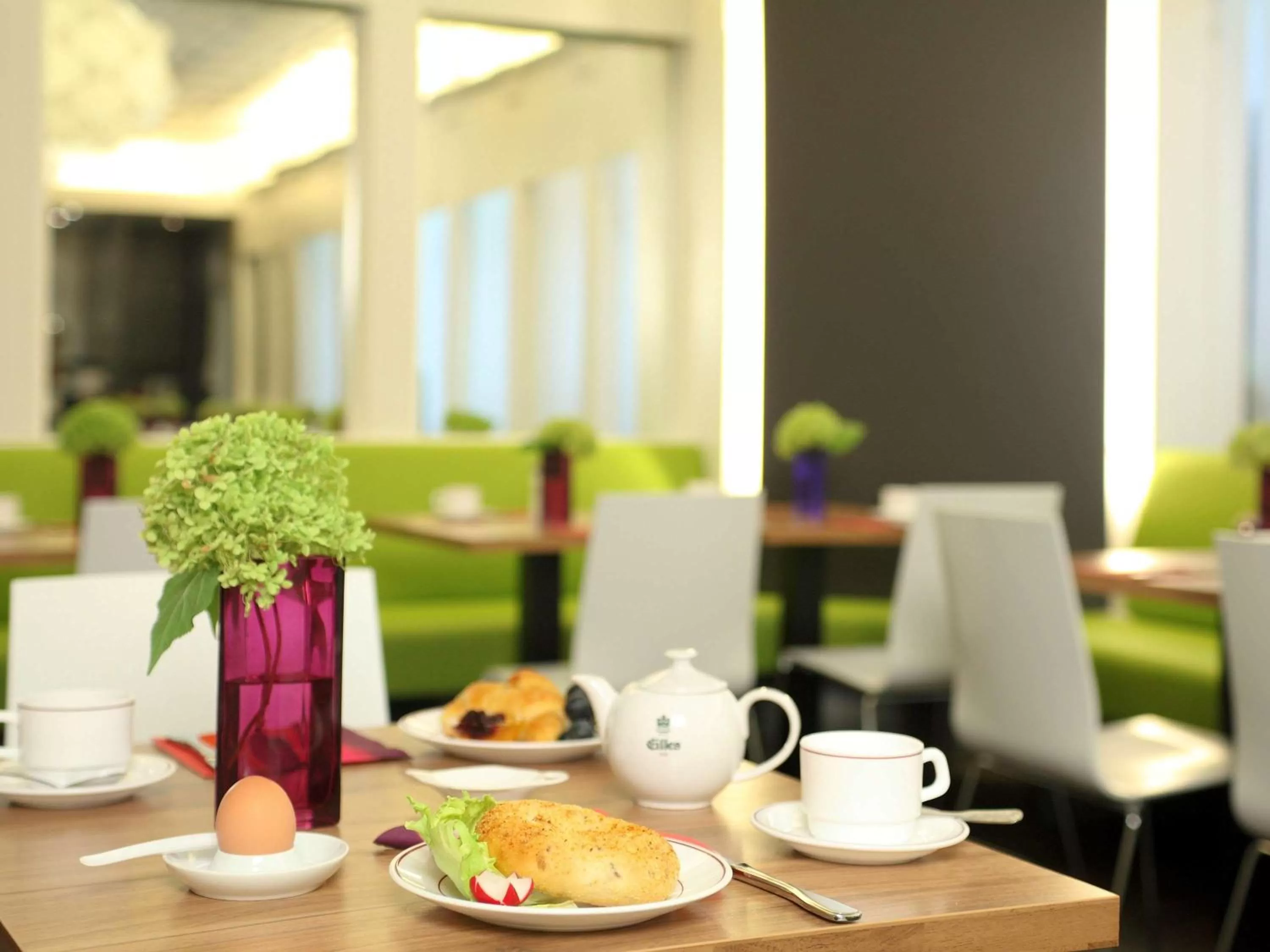 Restaurant/places to eat in Ibis Styles Frankfurt City