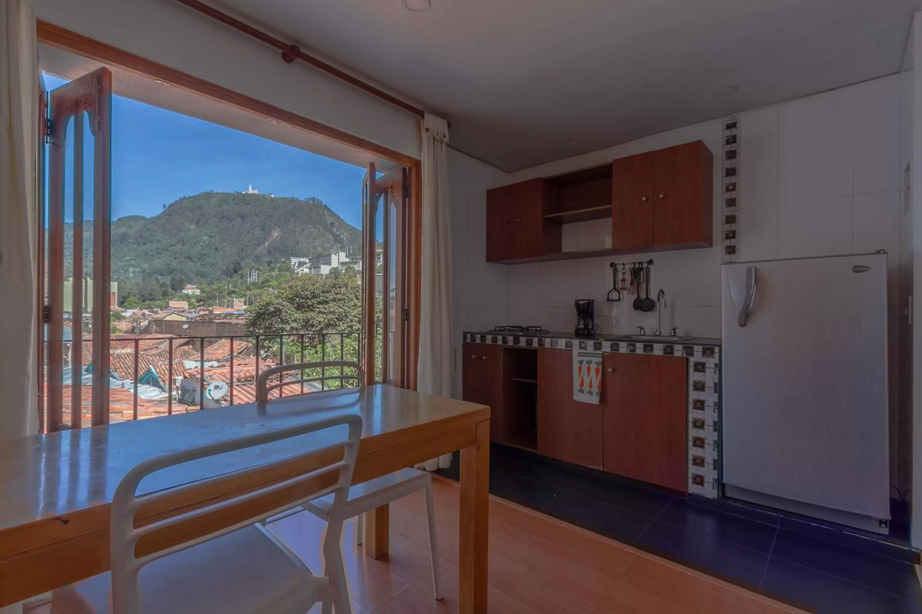 Kitchen or kitchenette in Apartaestudios La Candelaria