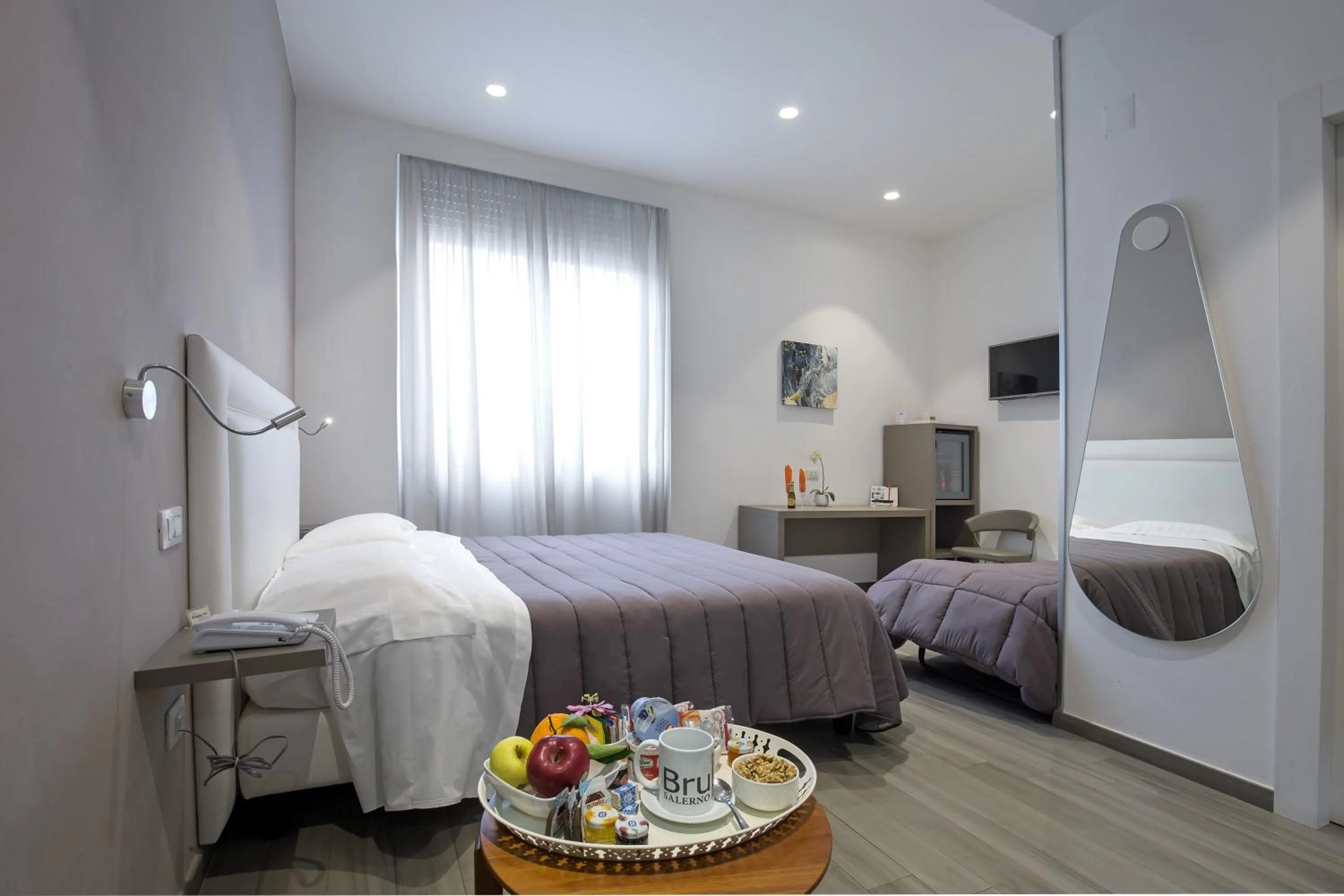 Photo of the whole room, Bed in Hotel Bruman Salerno