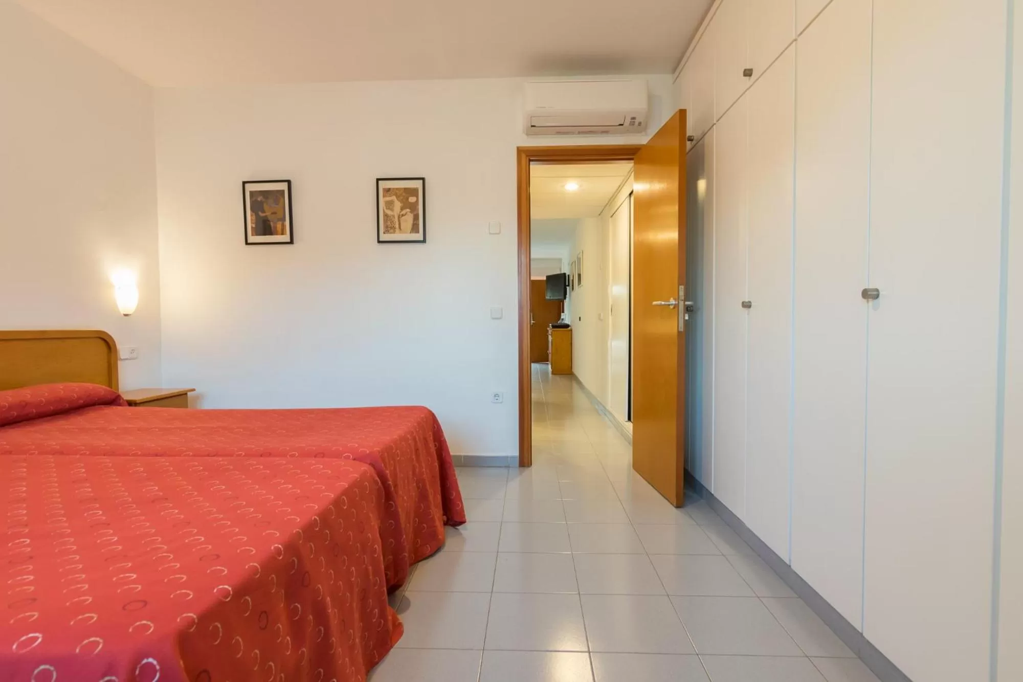 Bedroom, Bed in Hotel Lodomar Spa & Talasoterapia