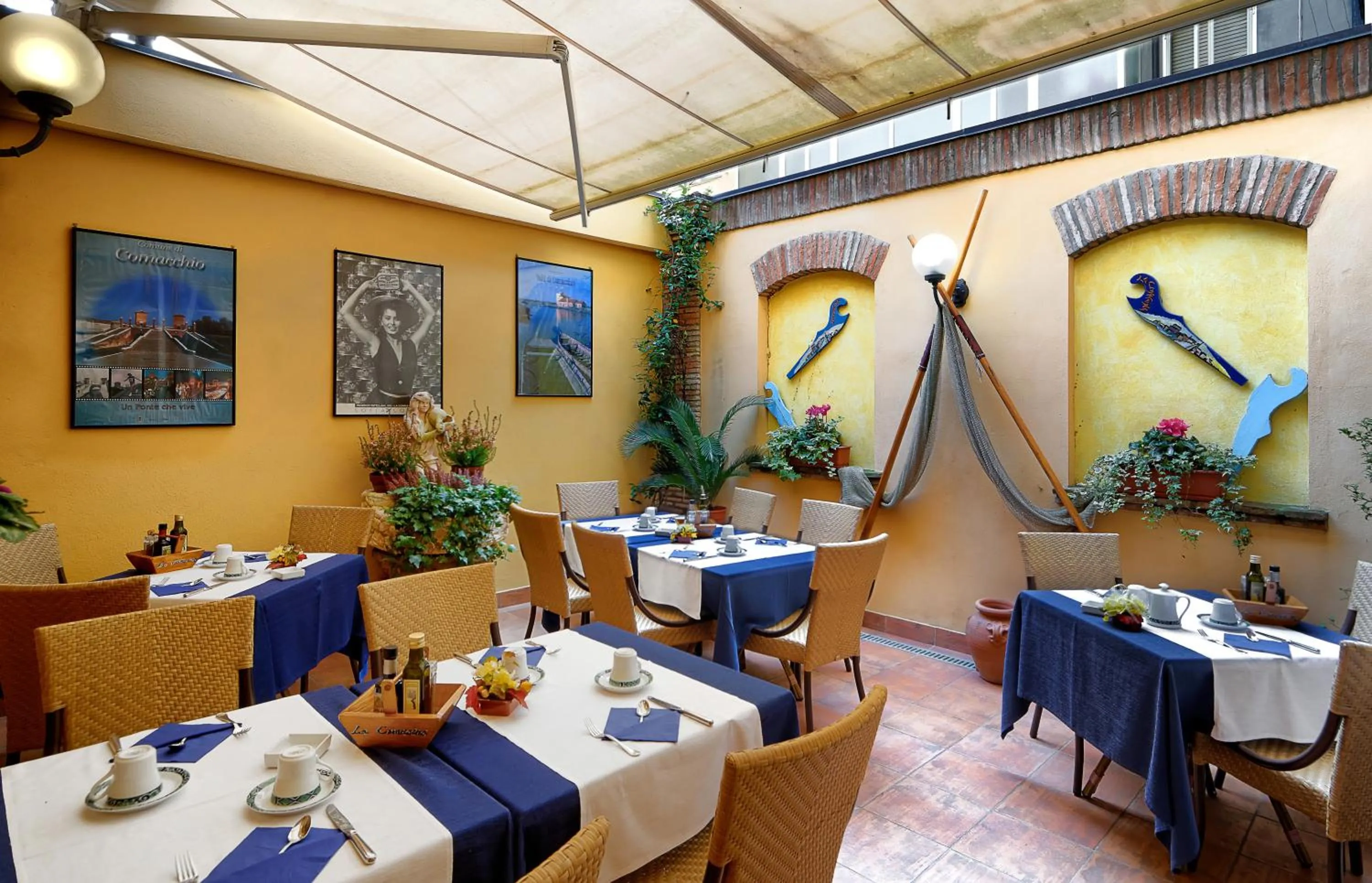Restaurant/places to eat in Locanda La Comacina
