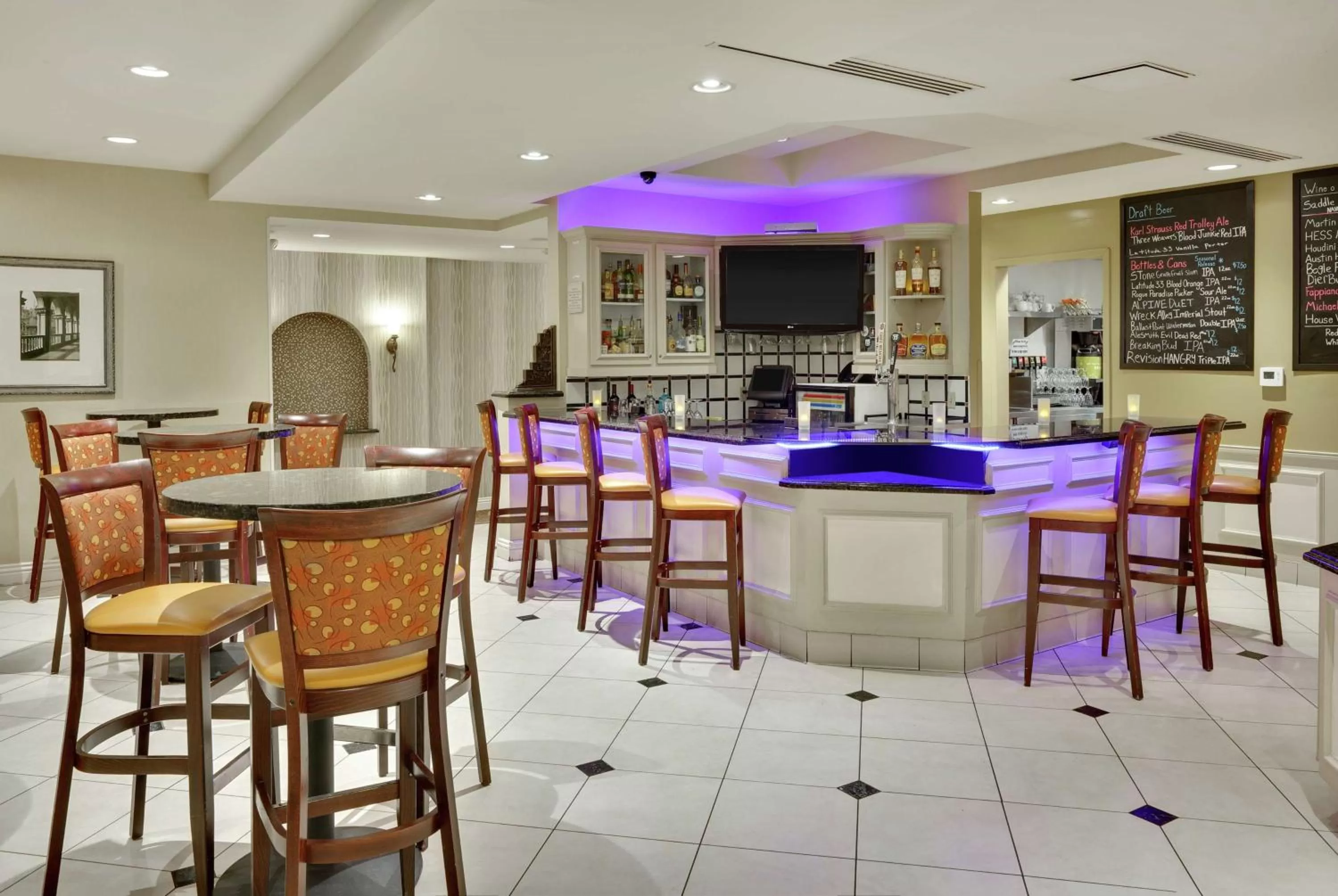 Lounge or bar in Hilton Garden Inn San Diego Del Mar