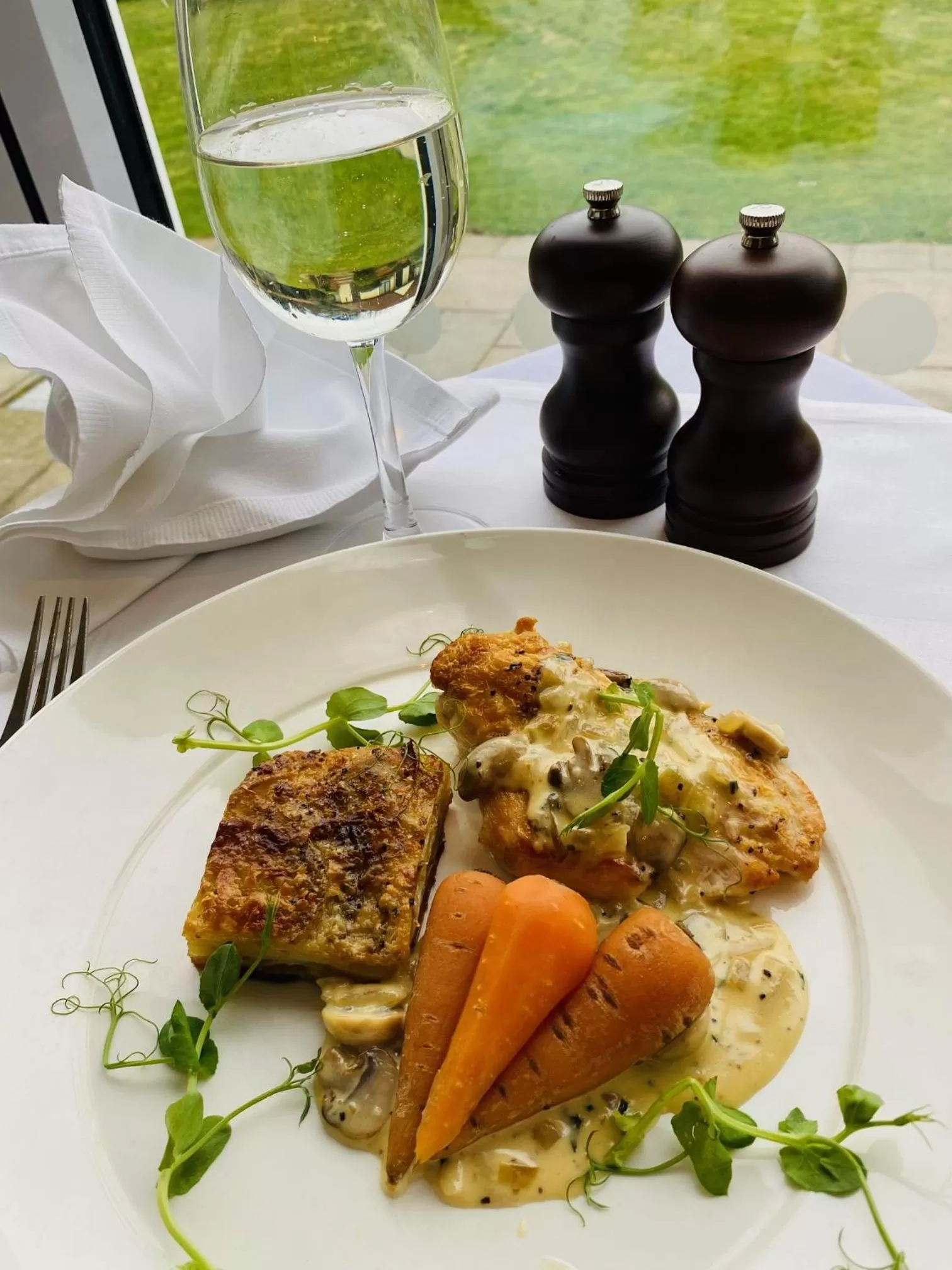 Food and drinks in Best Western Priory Hotel