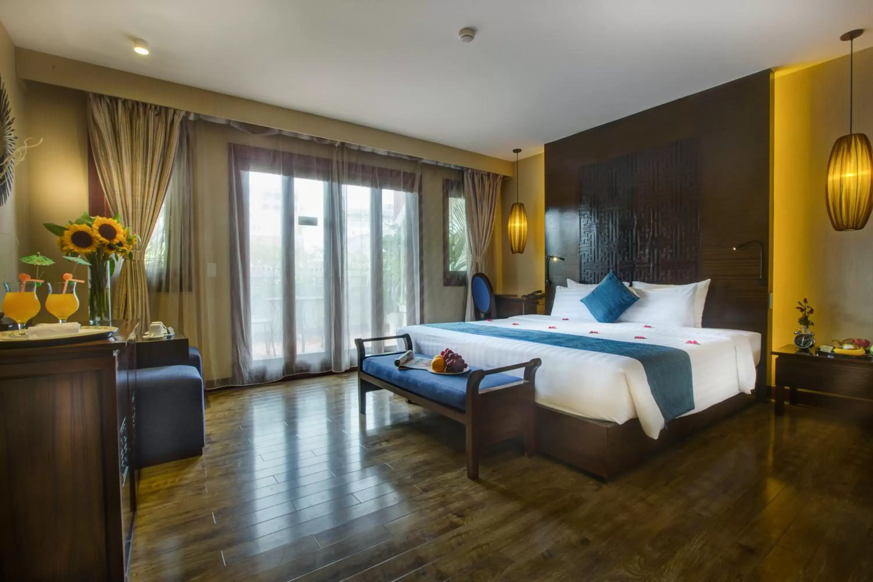 Oriental Suites Hotel & Spa Oriental Suites Hotel & Spa