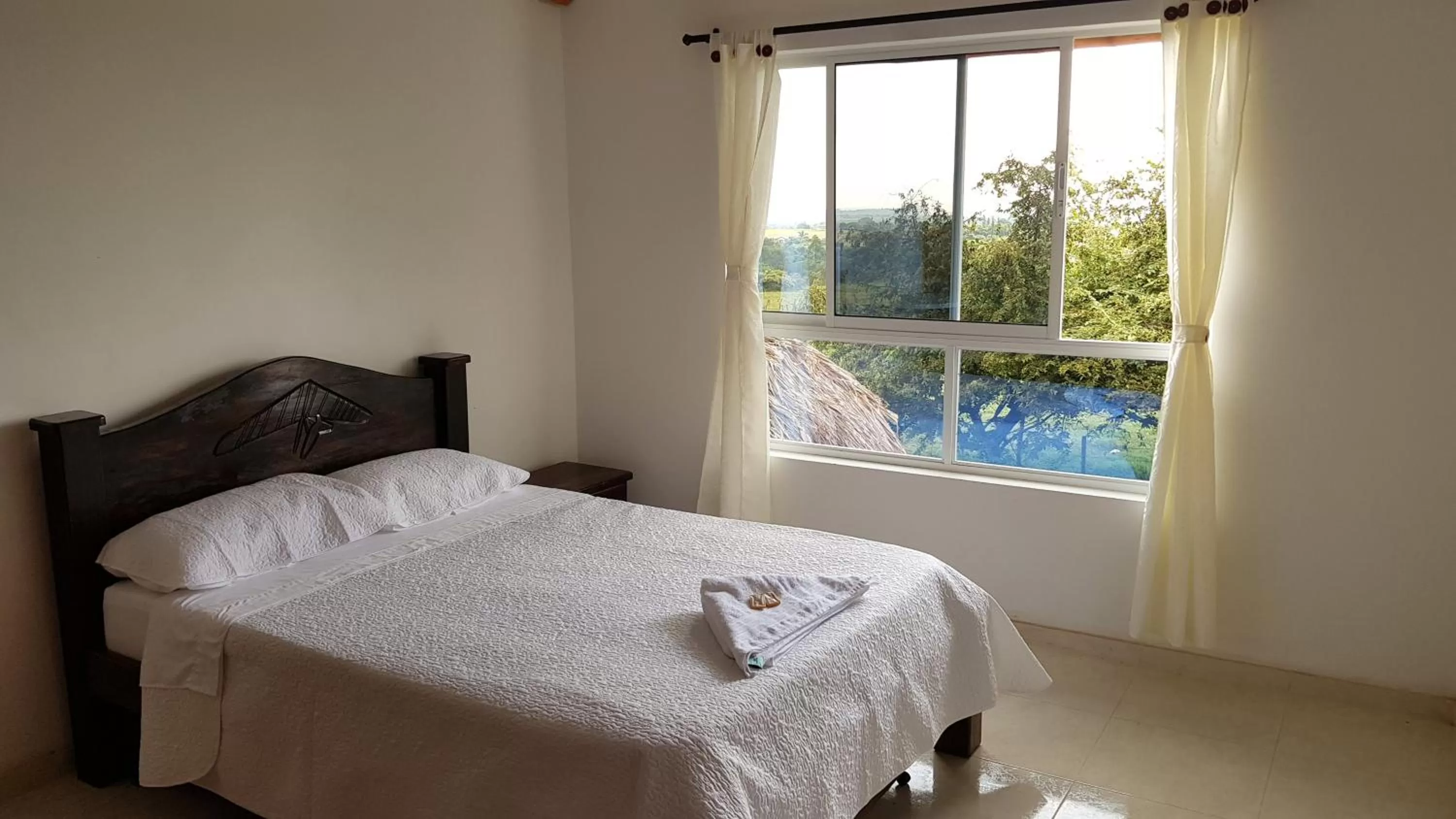 Bed in Dedalos Fly House