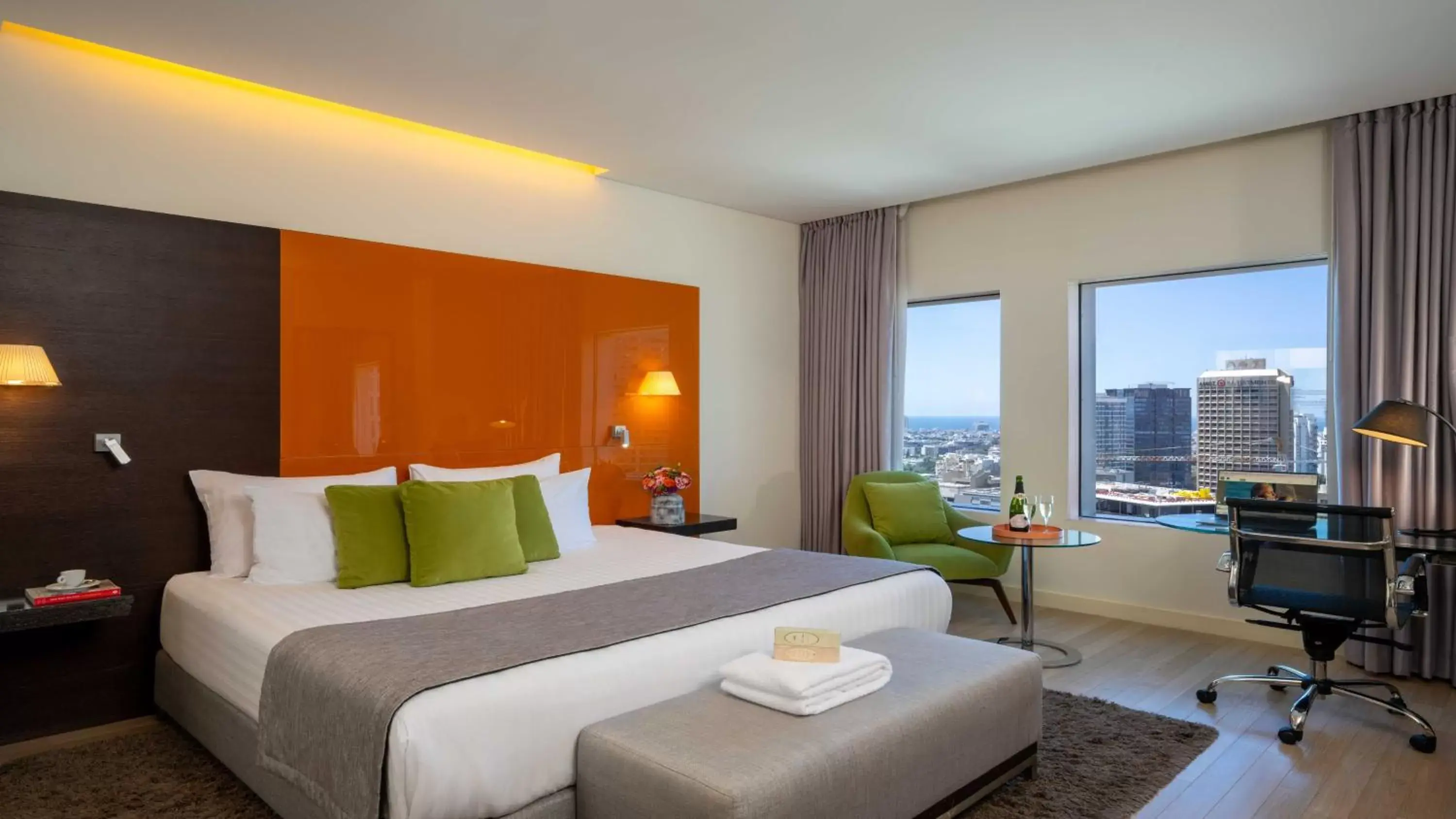 Junior King Suite with City View in Crowne Plaza Tel Aviv City Center by IHG Junior King Suite with City View in Crowne Plaza Tel Aviv City Center by IHG