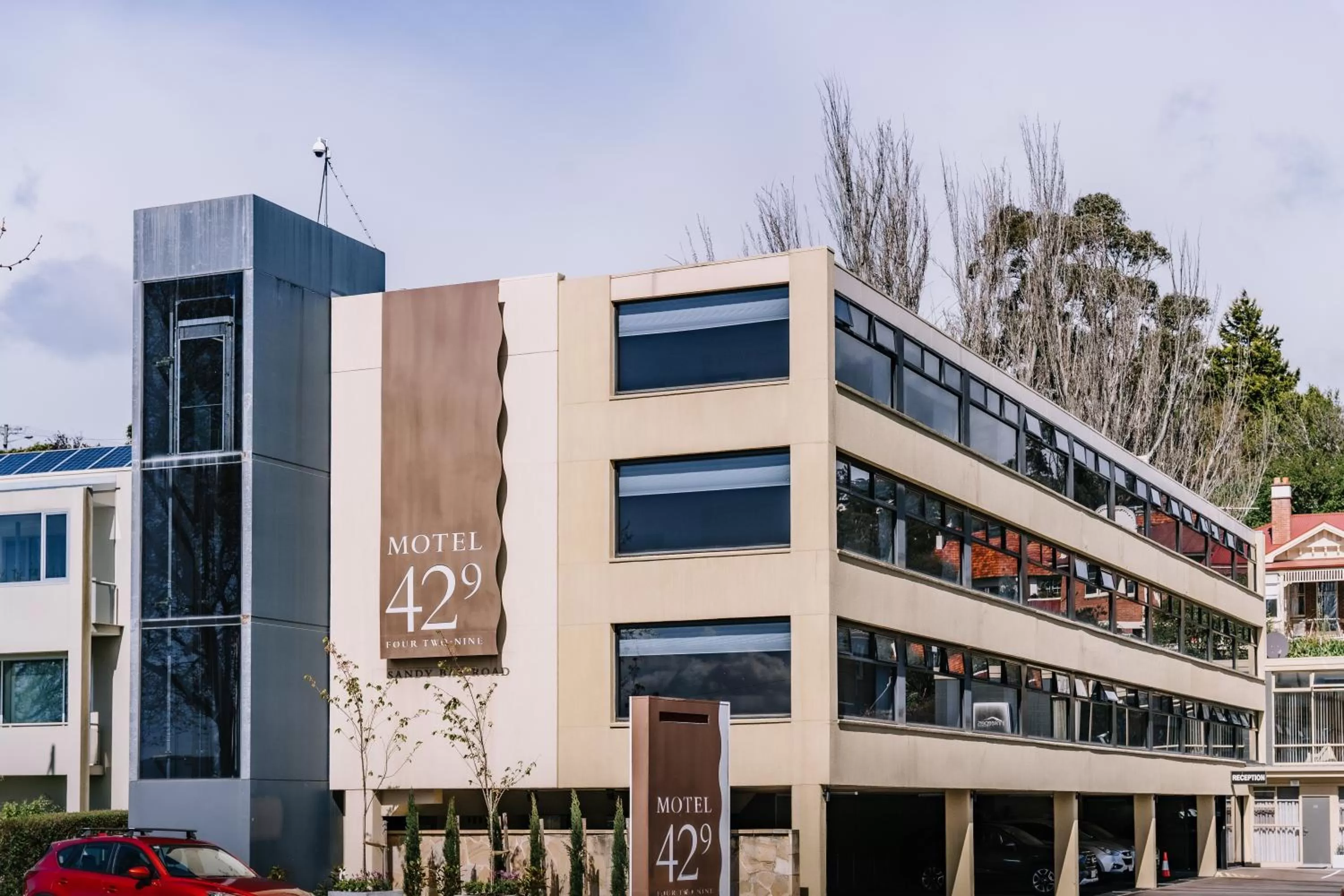 429 Apartments & Suites