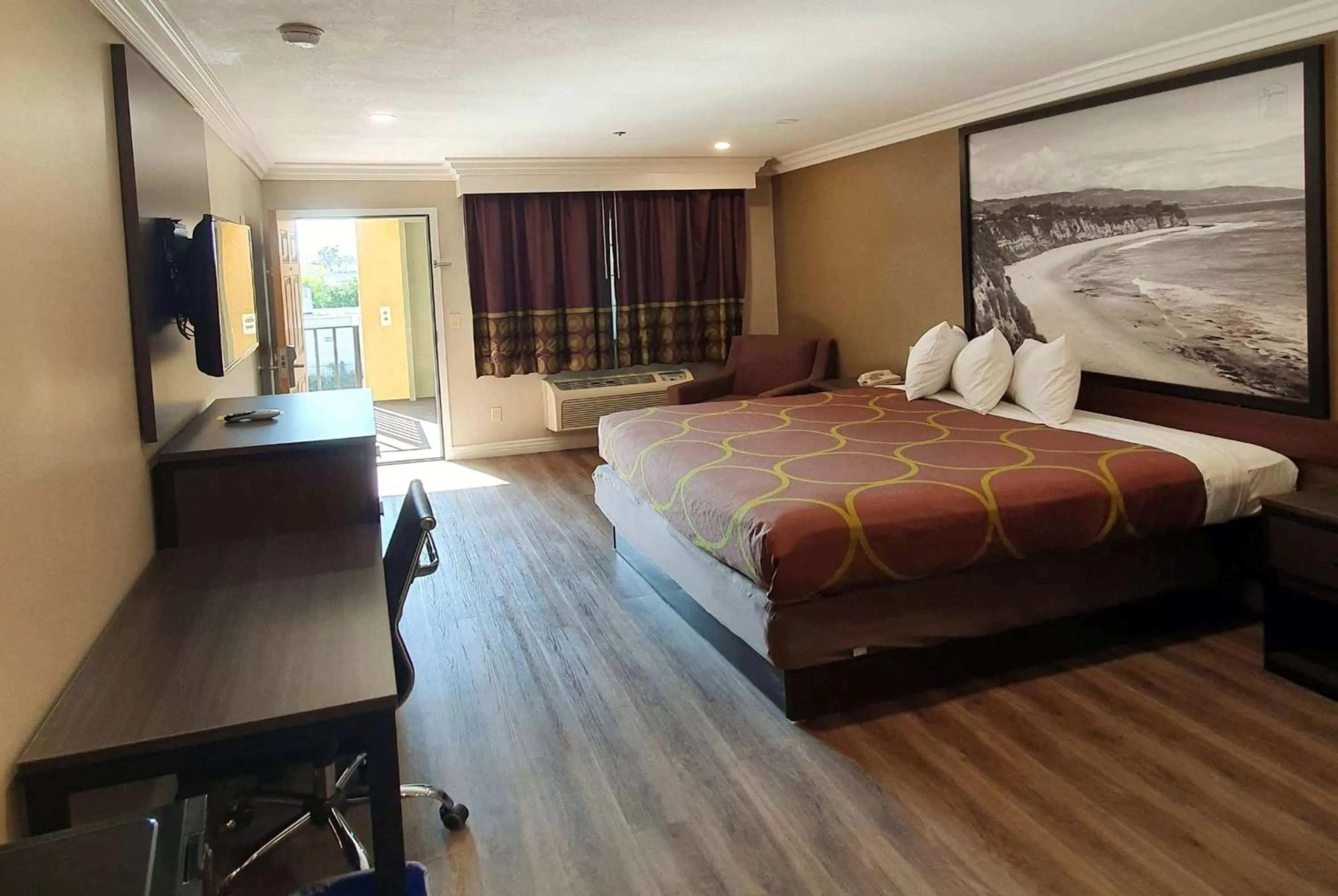 Photo of the whole room, Bed in Super 8 by Wyndham Cypress Buena Park Area