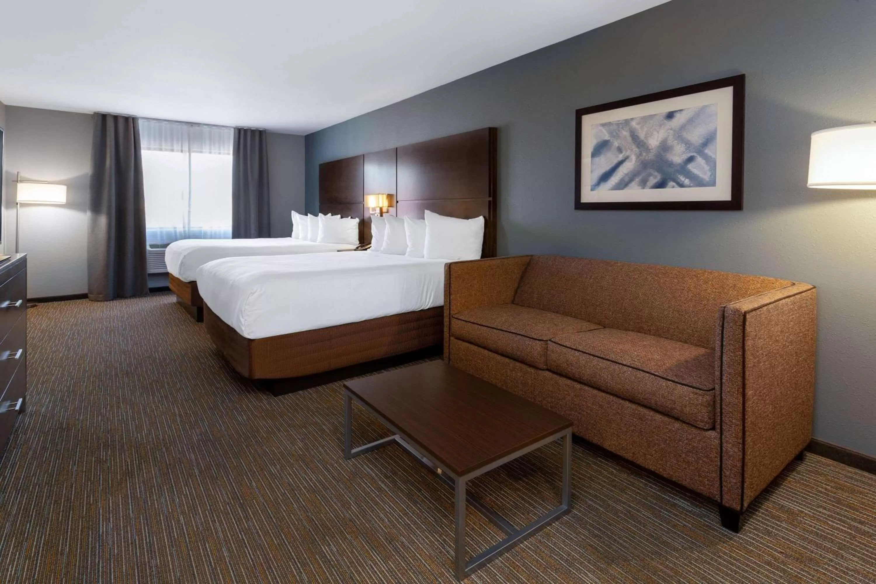 Photo of the whole room, Bed in Wingate by Wyndham Wisconsin Dells Waterpark