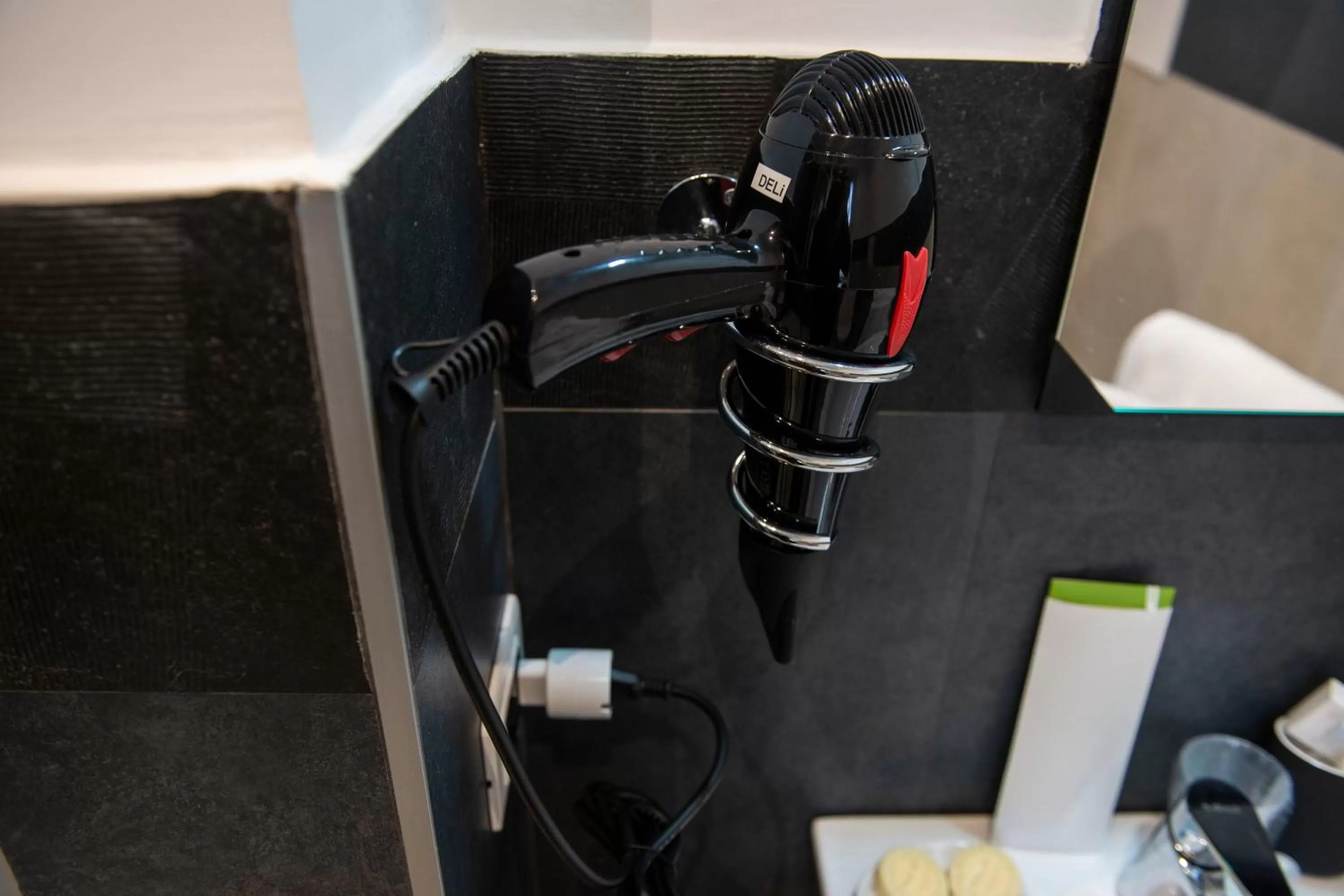 Bathroom in D'amelio'S suites