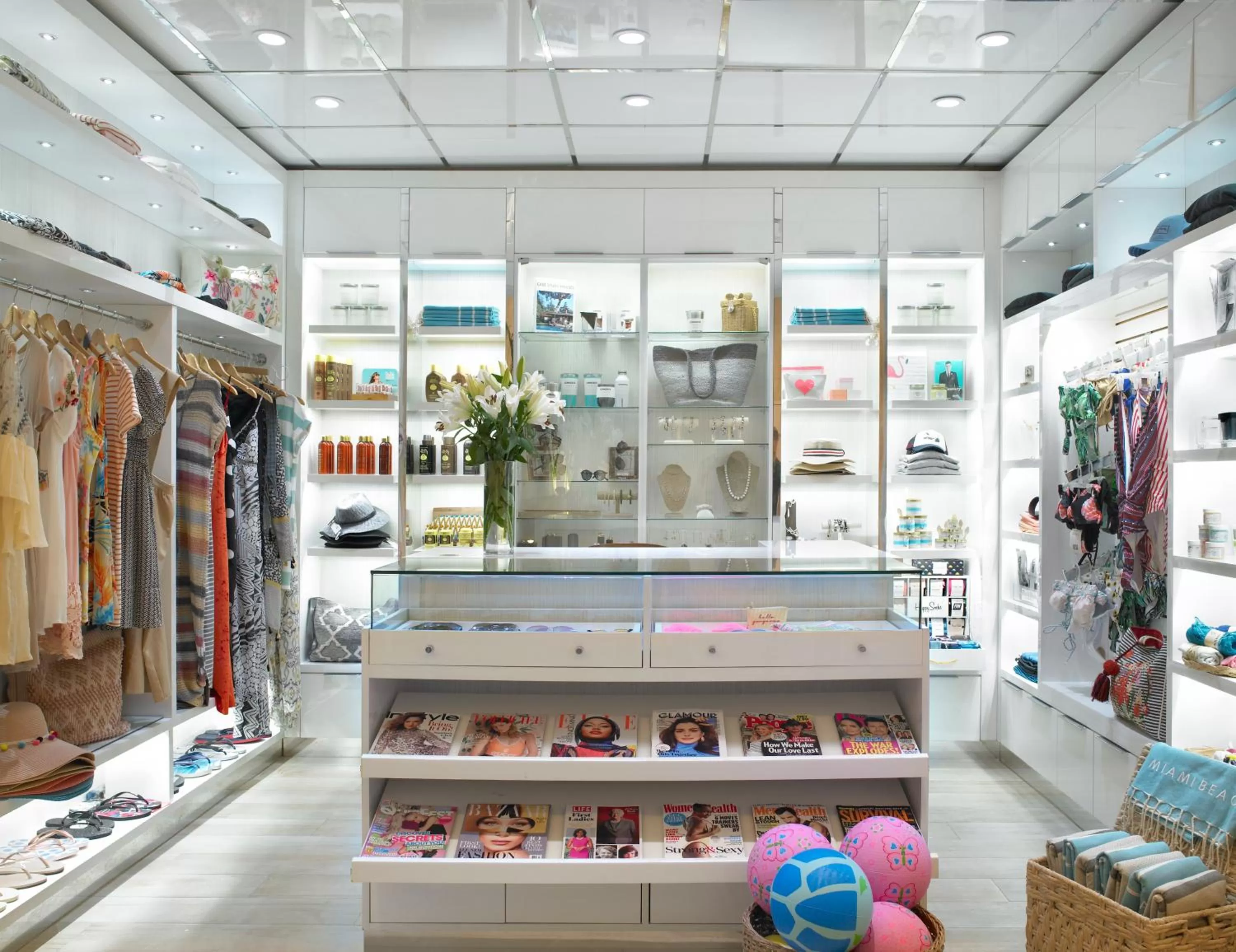 On-site shops in Grand Beach Hotel