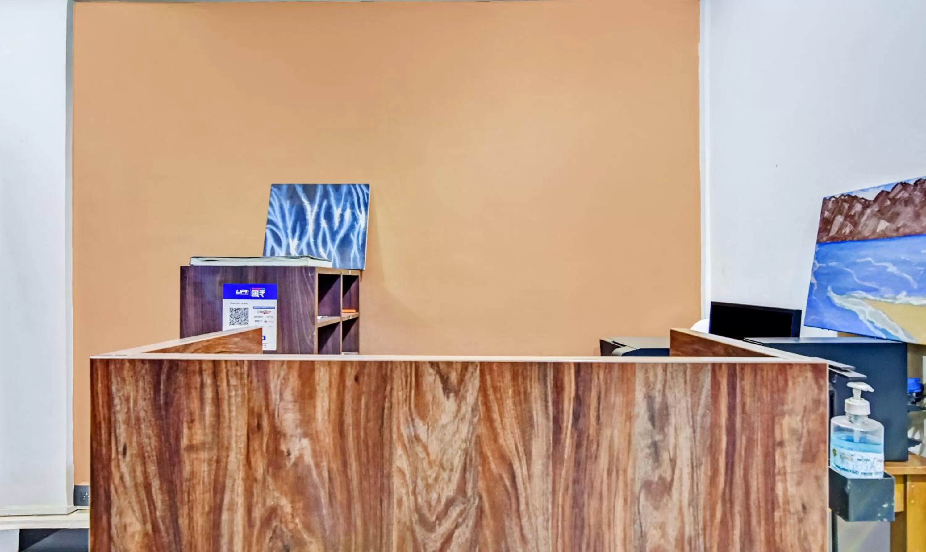 TV/Entertainment Center in Itsy By Treebo - Samara Holiday Homes