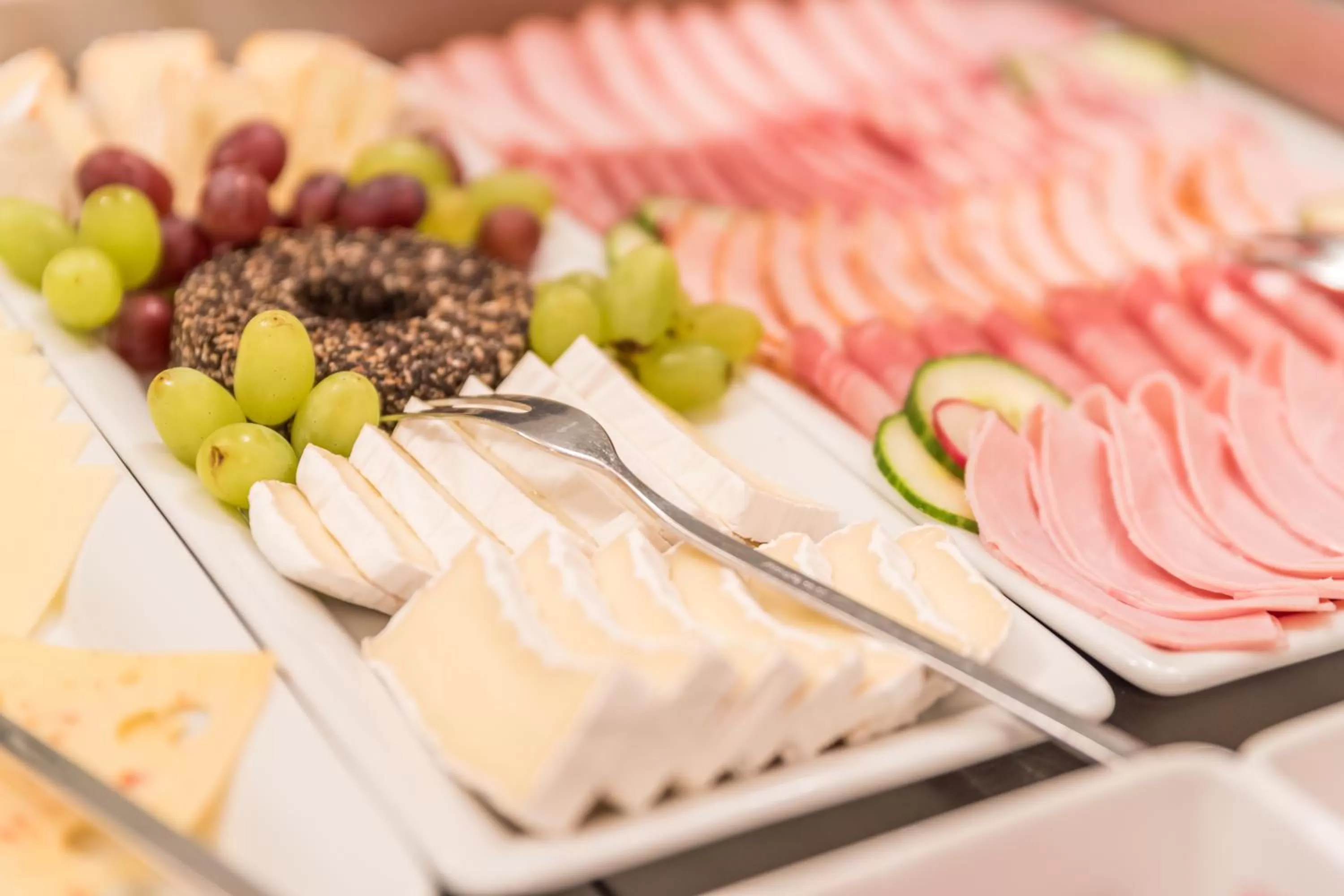 Buffet breakfast, Food in Hotel Garni Getreuer Eckart