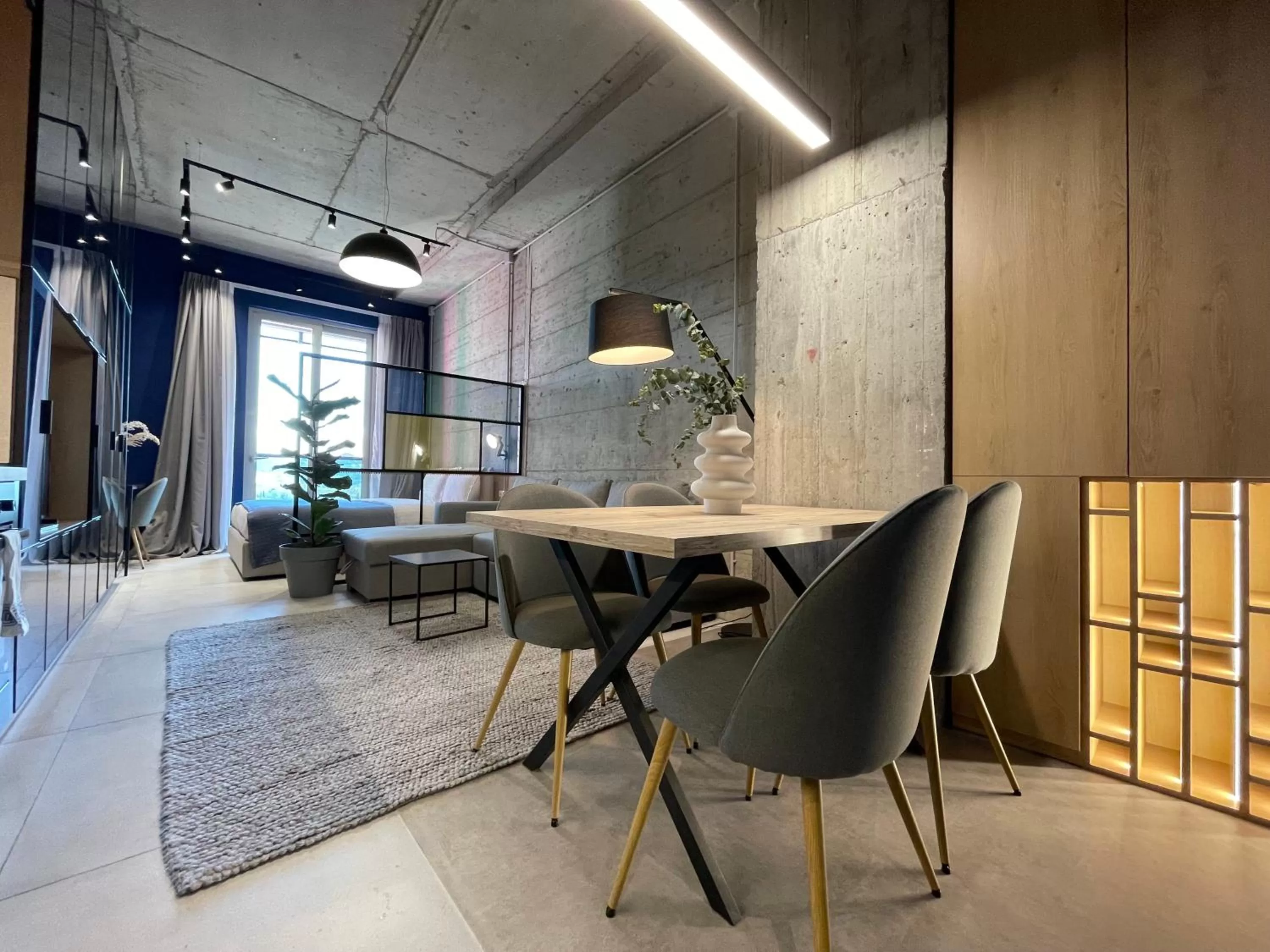 Dining Area in Ambassador Skyline Apartments