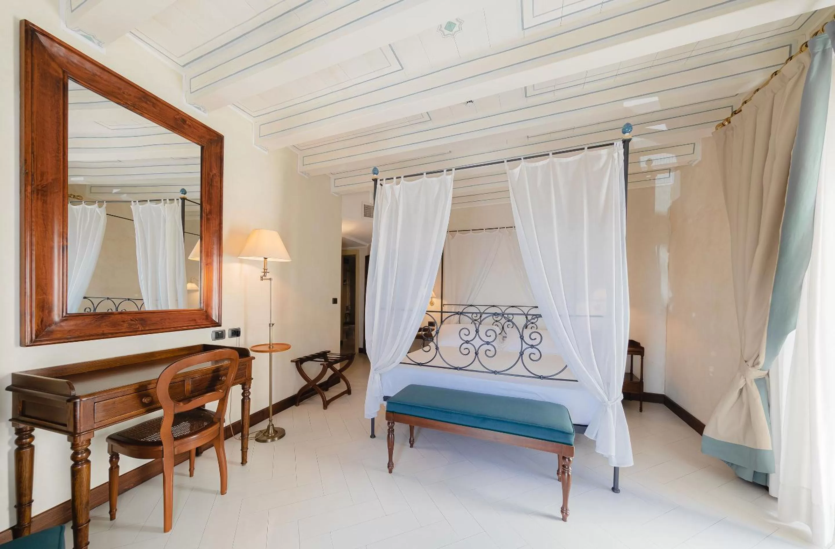 Classic Double or Twin Room with Sea View in Algilà Ortigia Charme Hotel