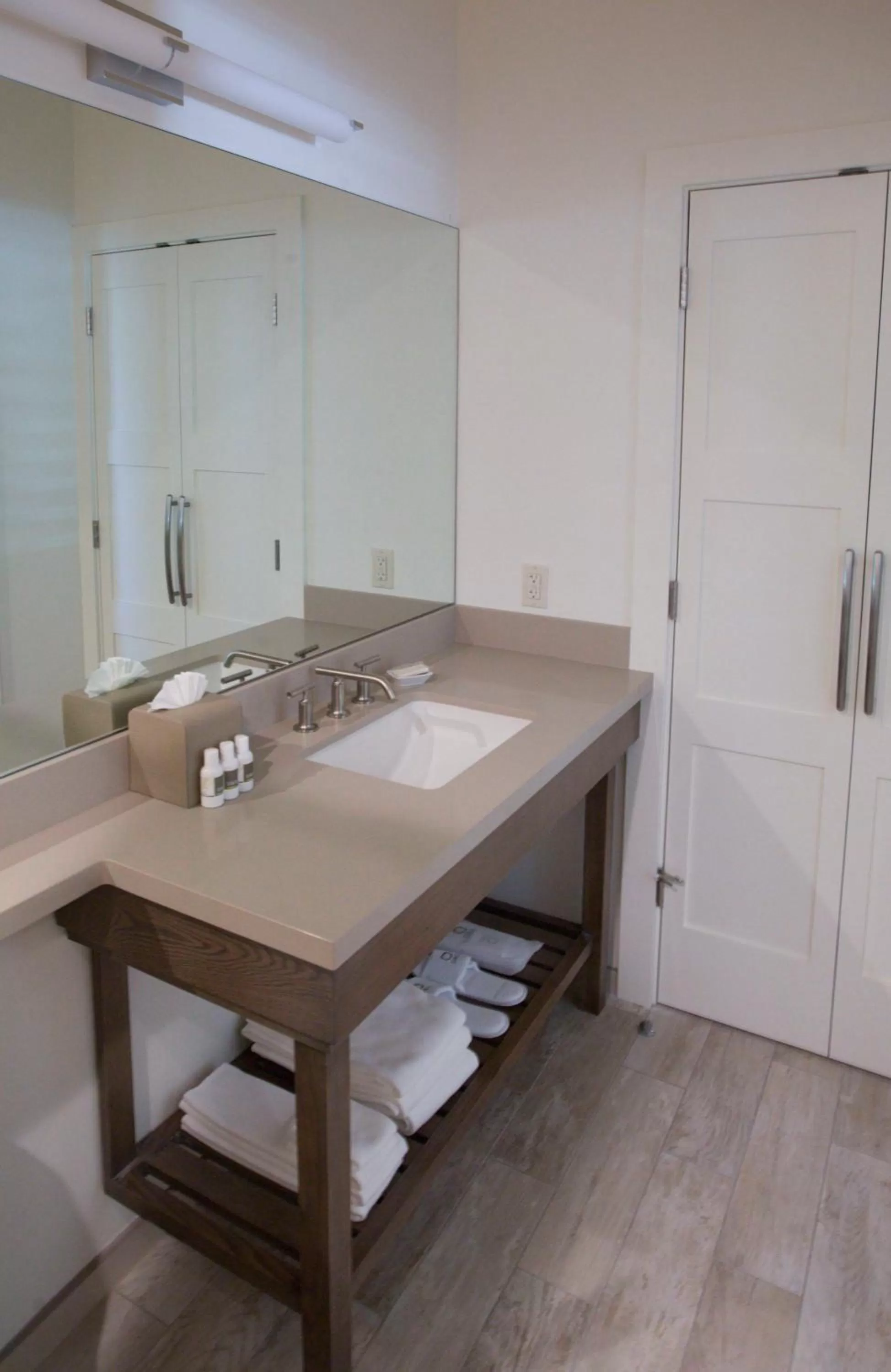 Bathroom in SENZA Hotel