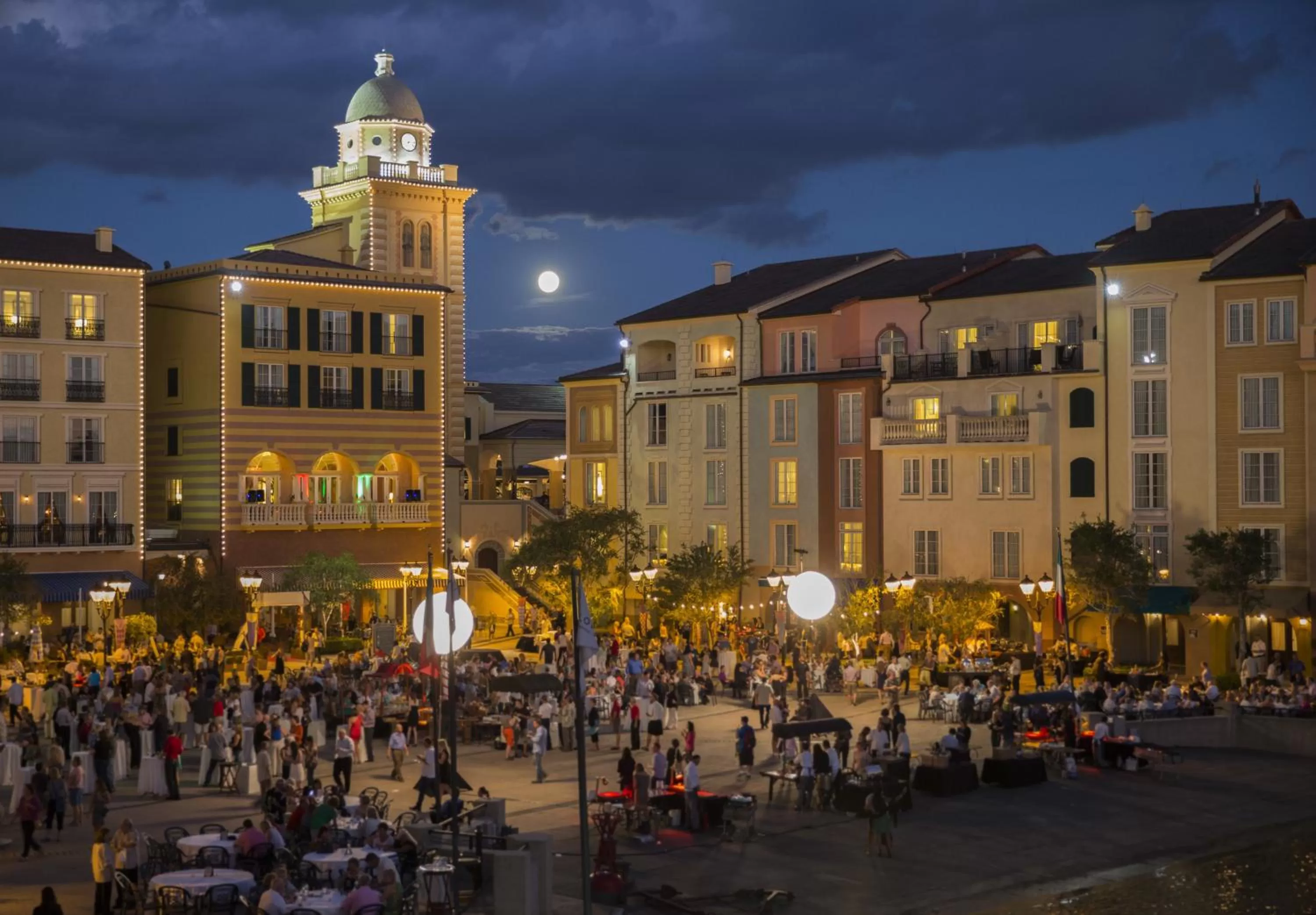 Area and facilities in Universal's Loews Portofino Bay Hotel