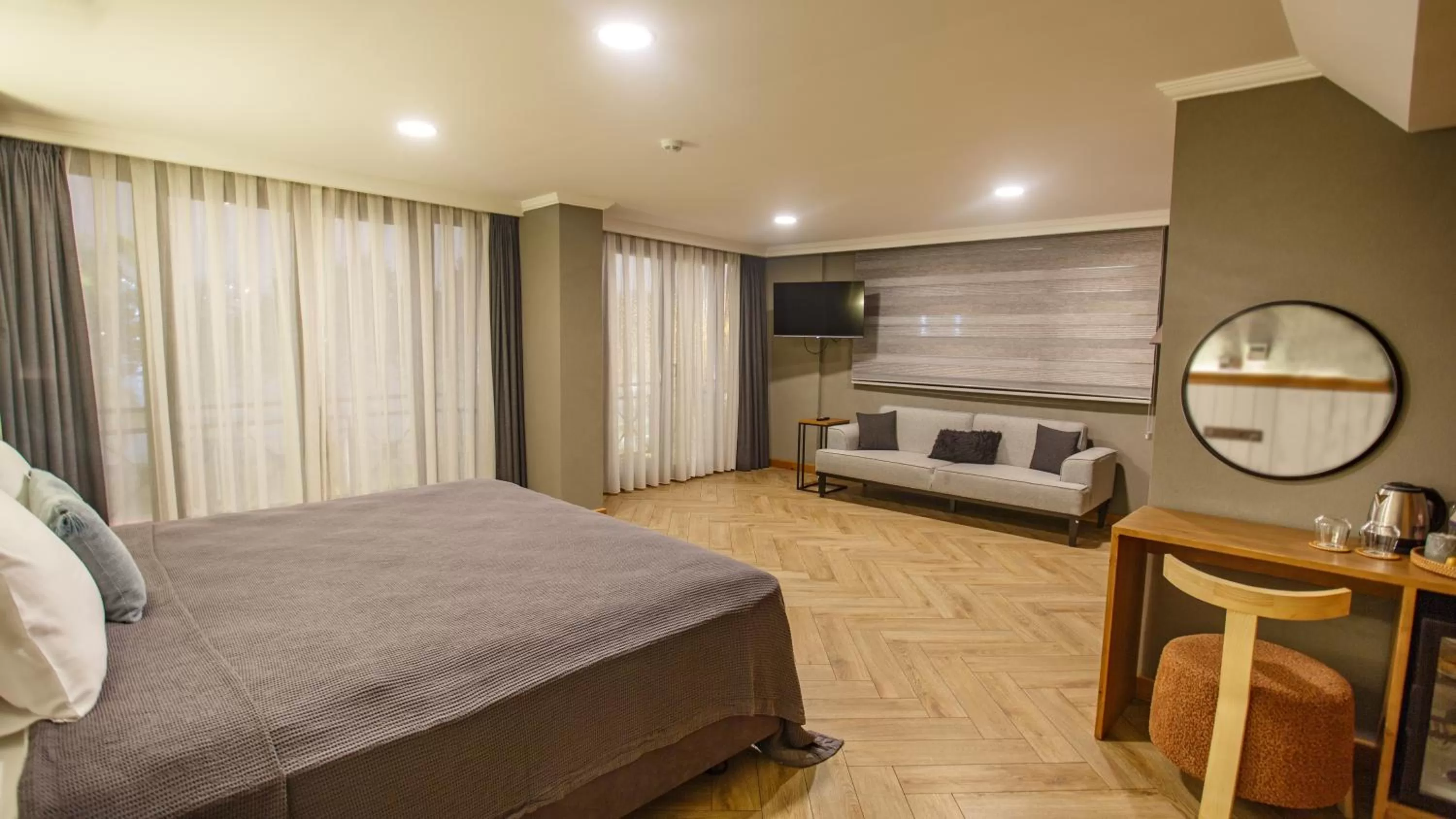 Bed in Istanbul Old City Colorful Houses Balat PETRION Hotel