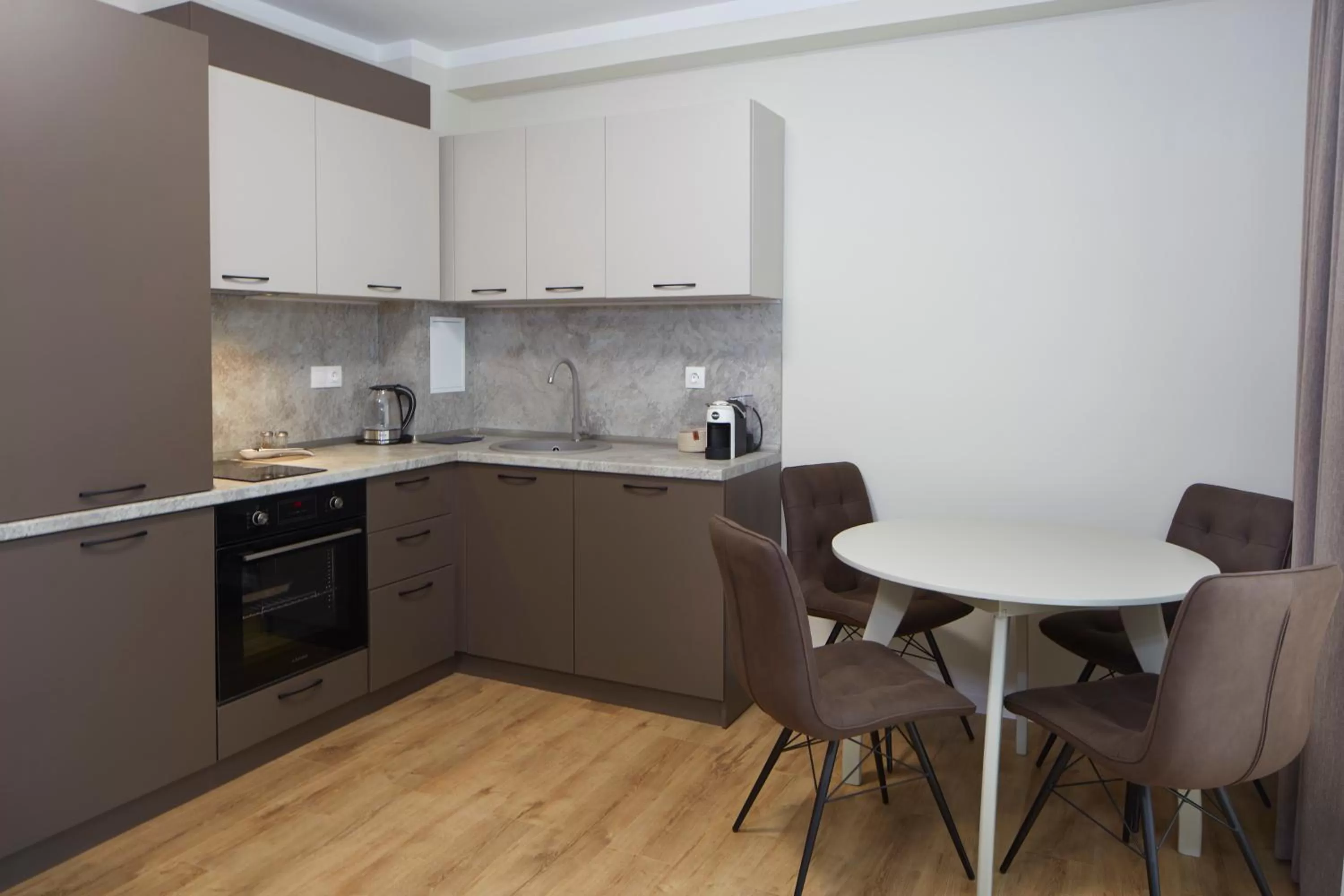 Coffee/tea facilities in Bellicity Apart Complex