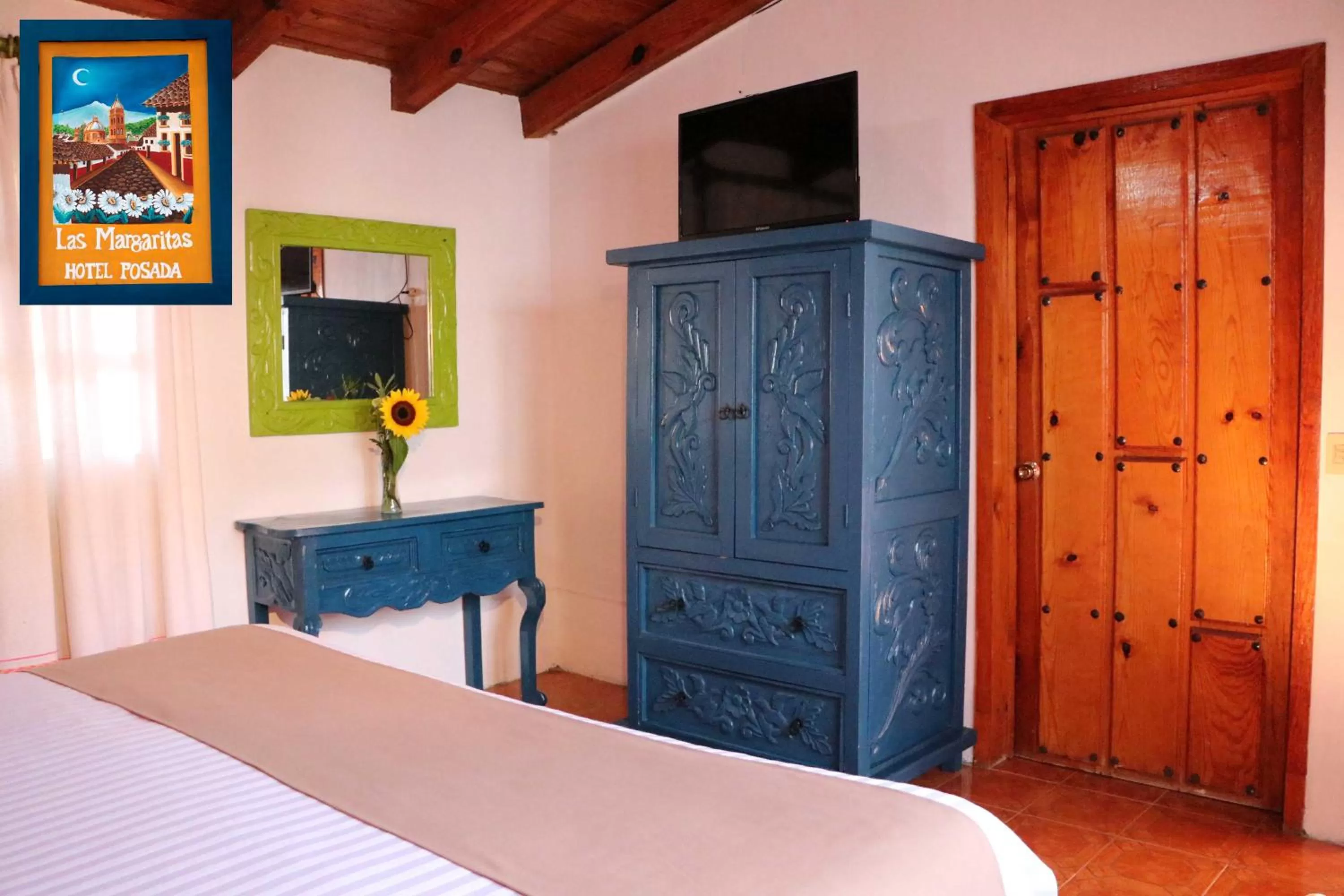 Decorative detail, TV/Entertainment Center in Las Margaritas Hotel Posada