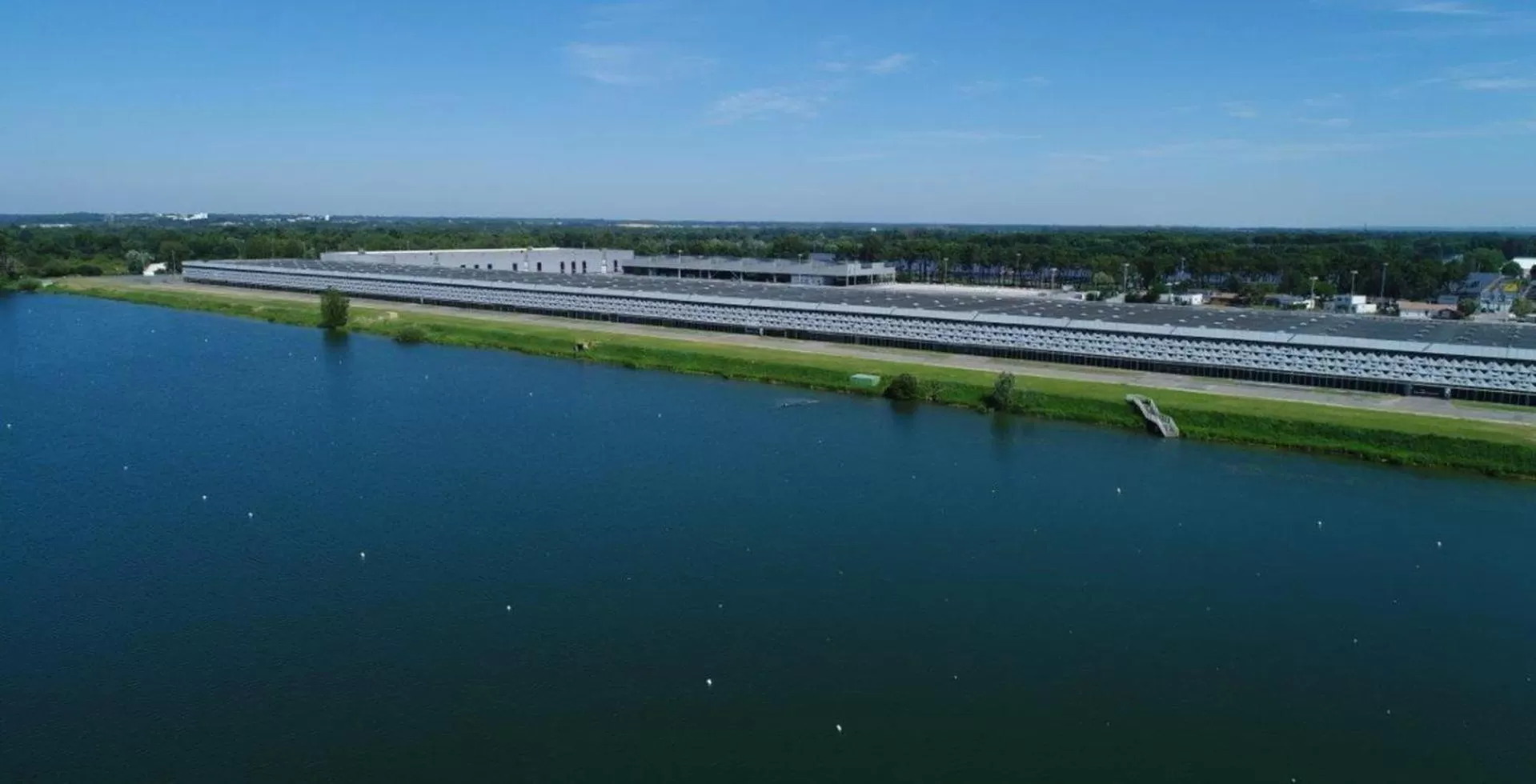 Natural landscape in Contact Hôtel Le Provençal Bordeaux Lac
