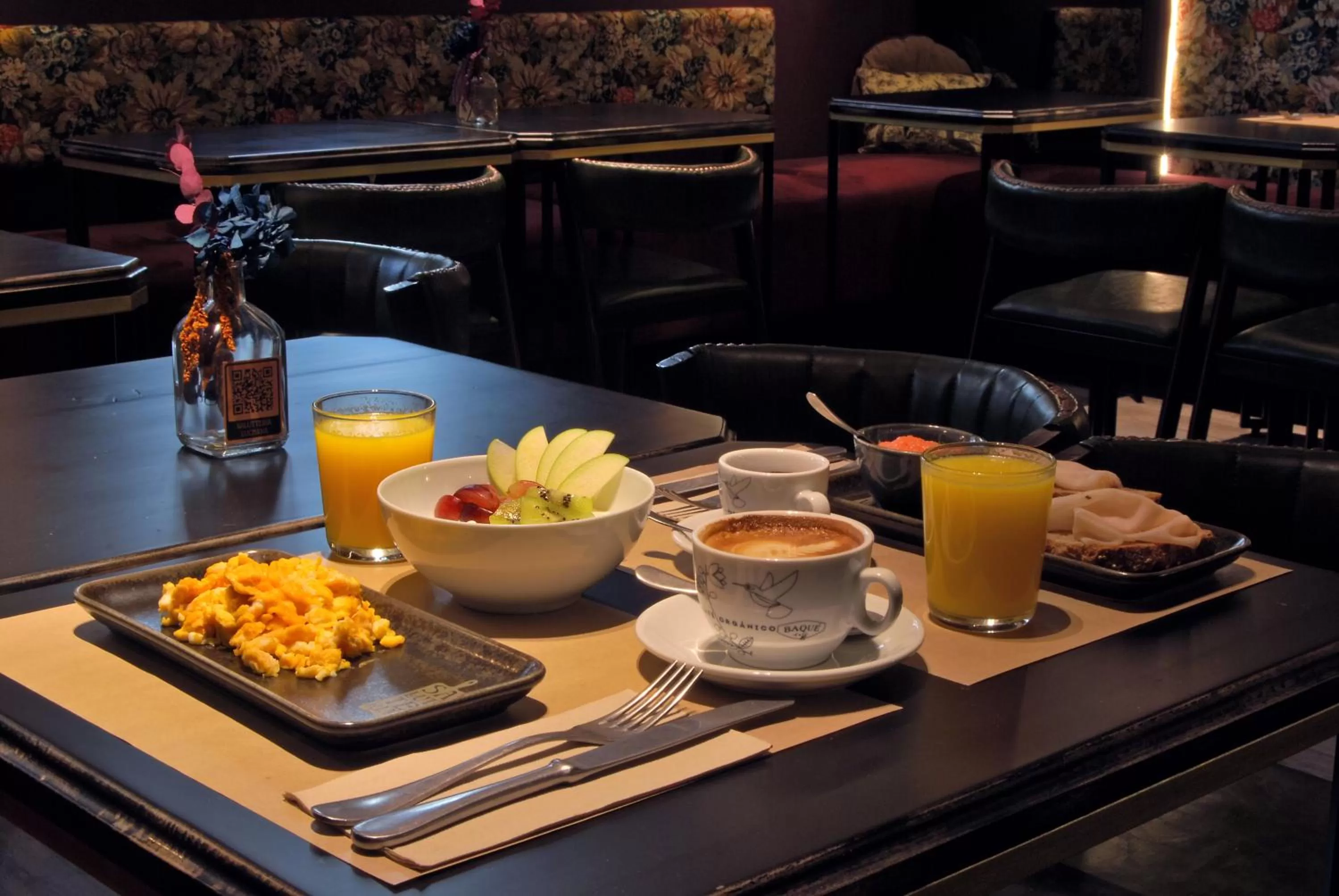 Breakfast in One Shot Luchana