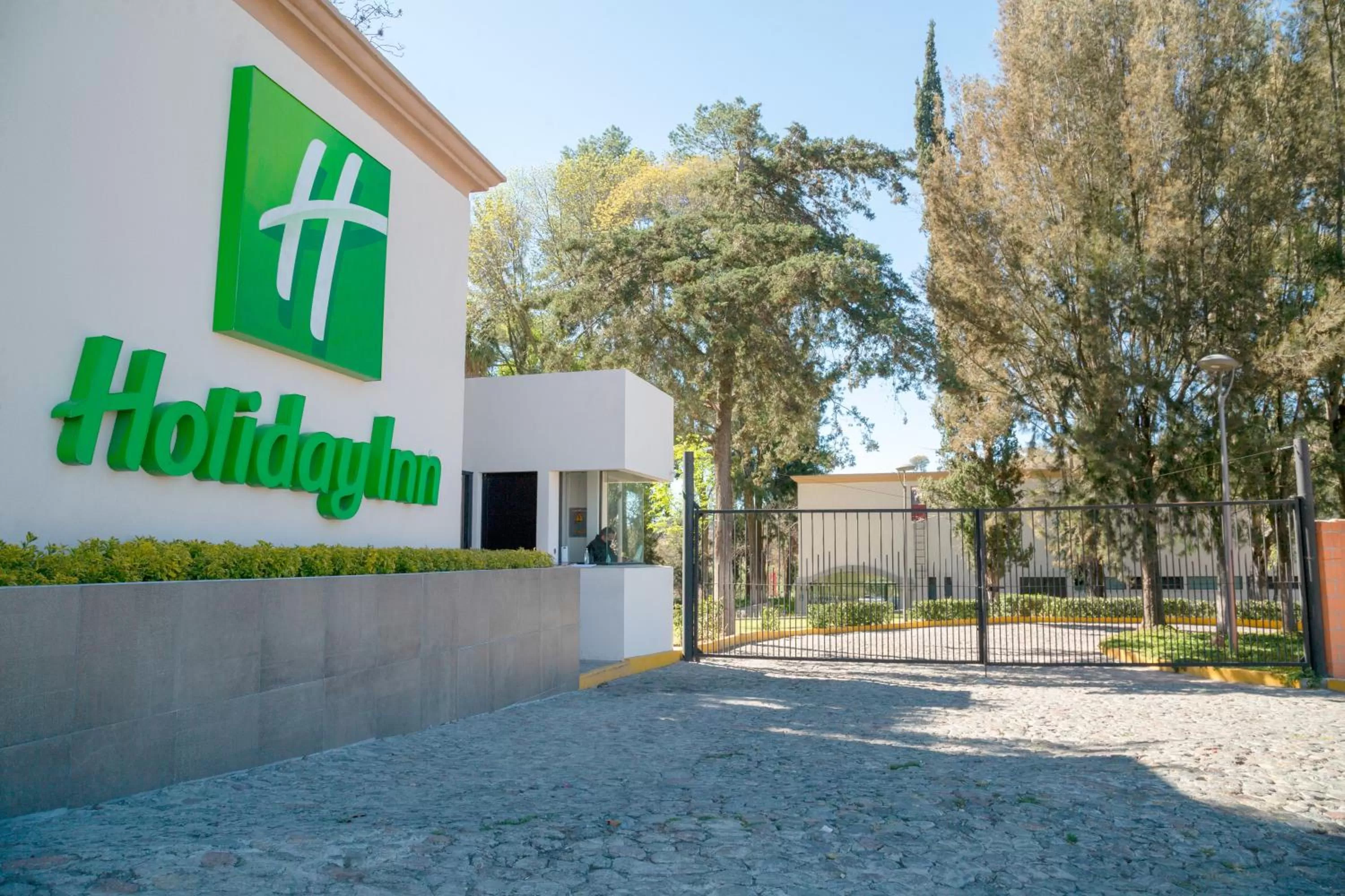 Property building in Holiday Inn Tlaxcala by IHG