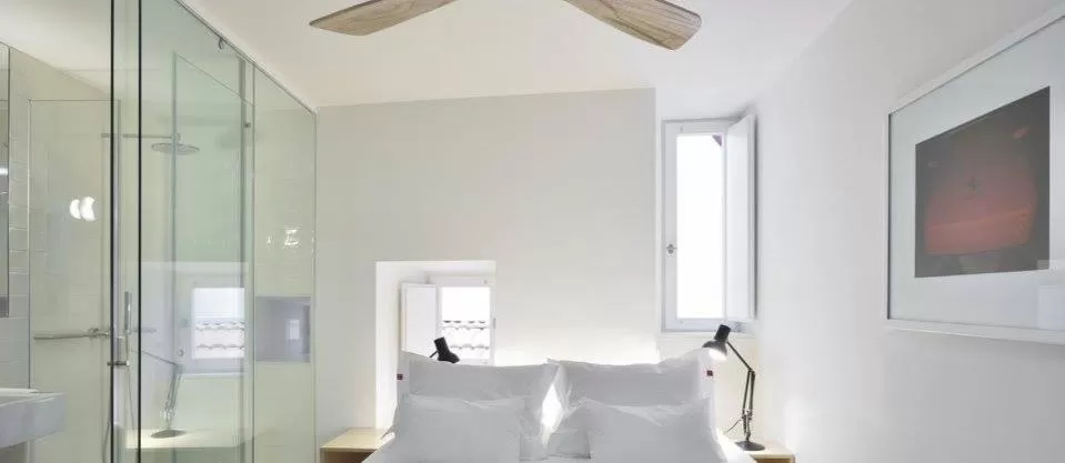 Toilet in House of Artists