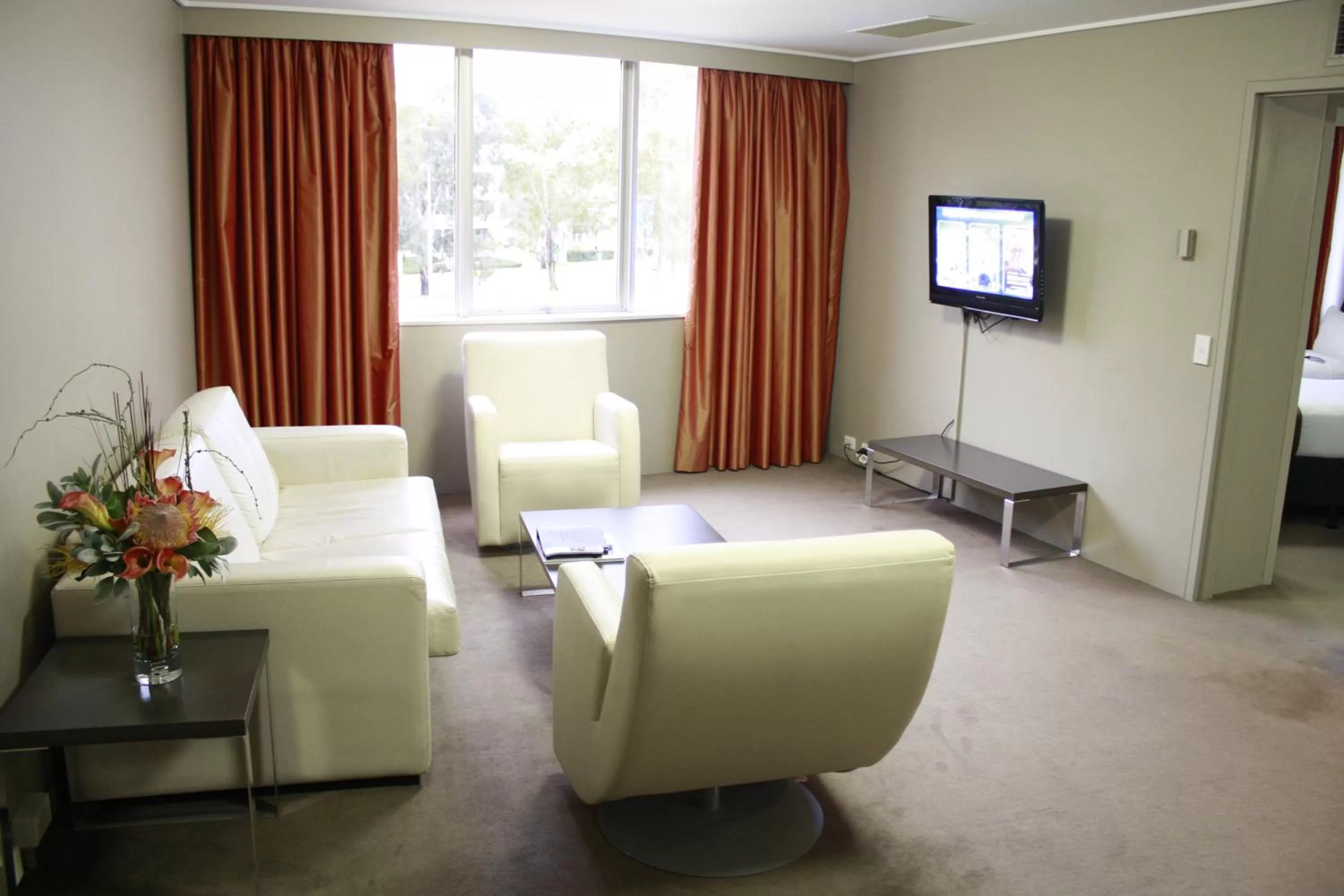 TV and multimedia, Bed in Pavilion On Northbourne