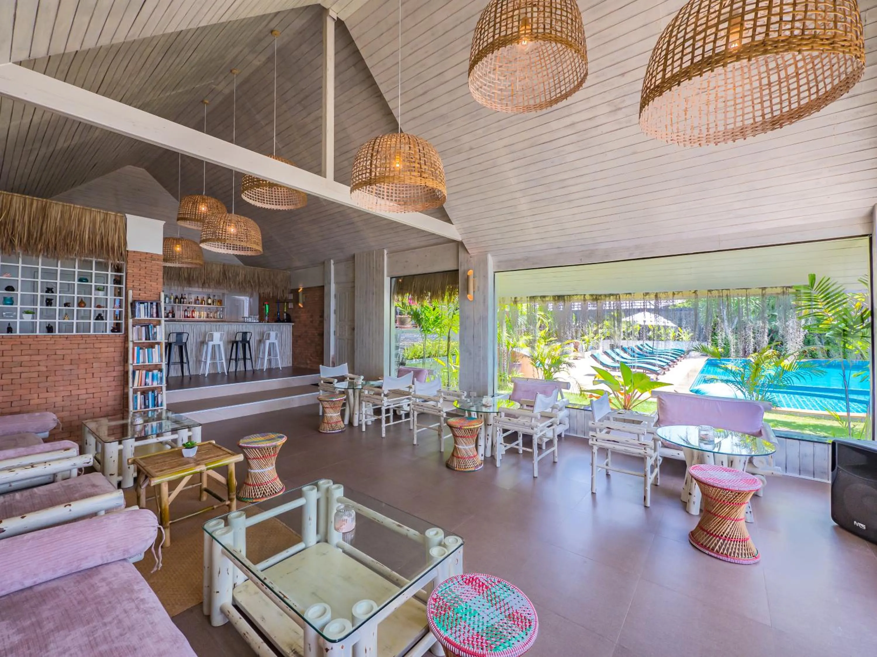 Restaurant/places to eat in Sea Valley Resort