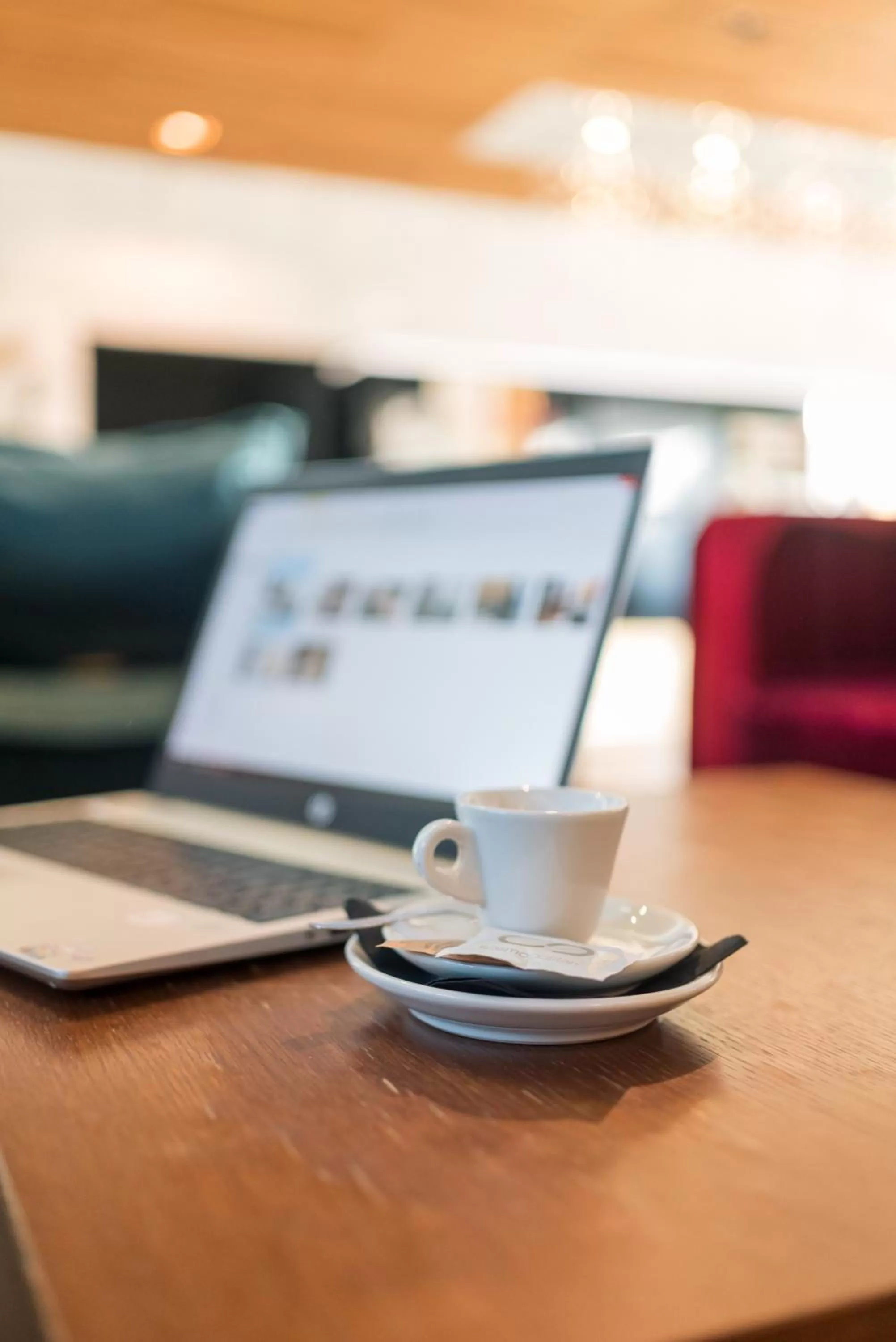 Lounge or bar in Cosmopolitan Hotel