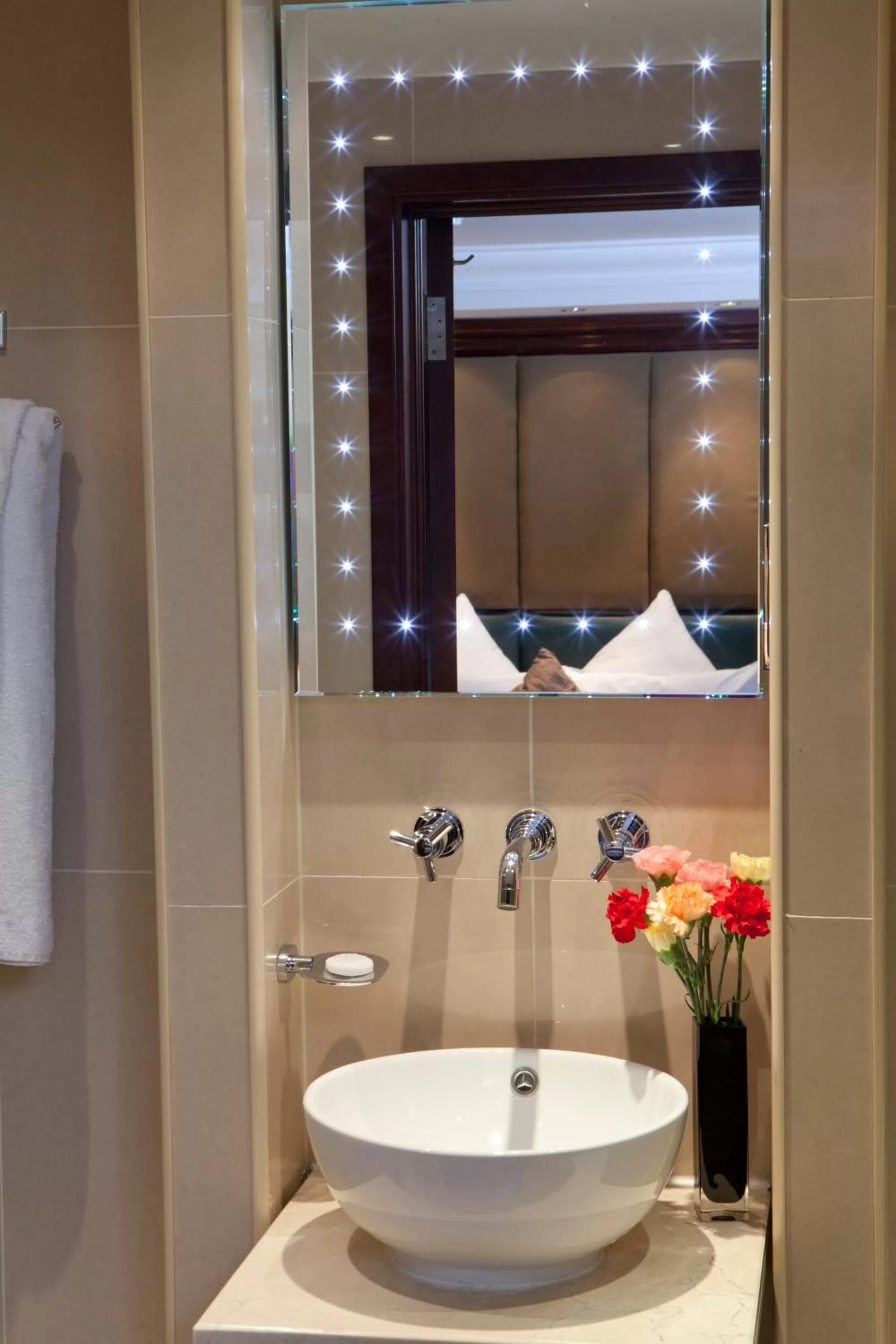 Bathroom in Paddington Court Executive Rooms