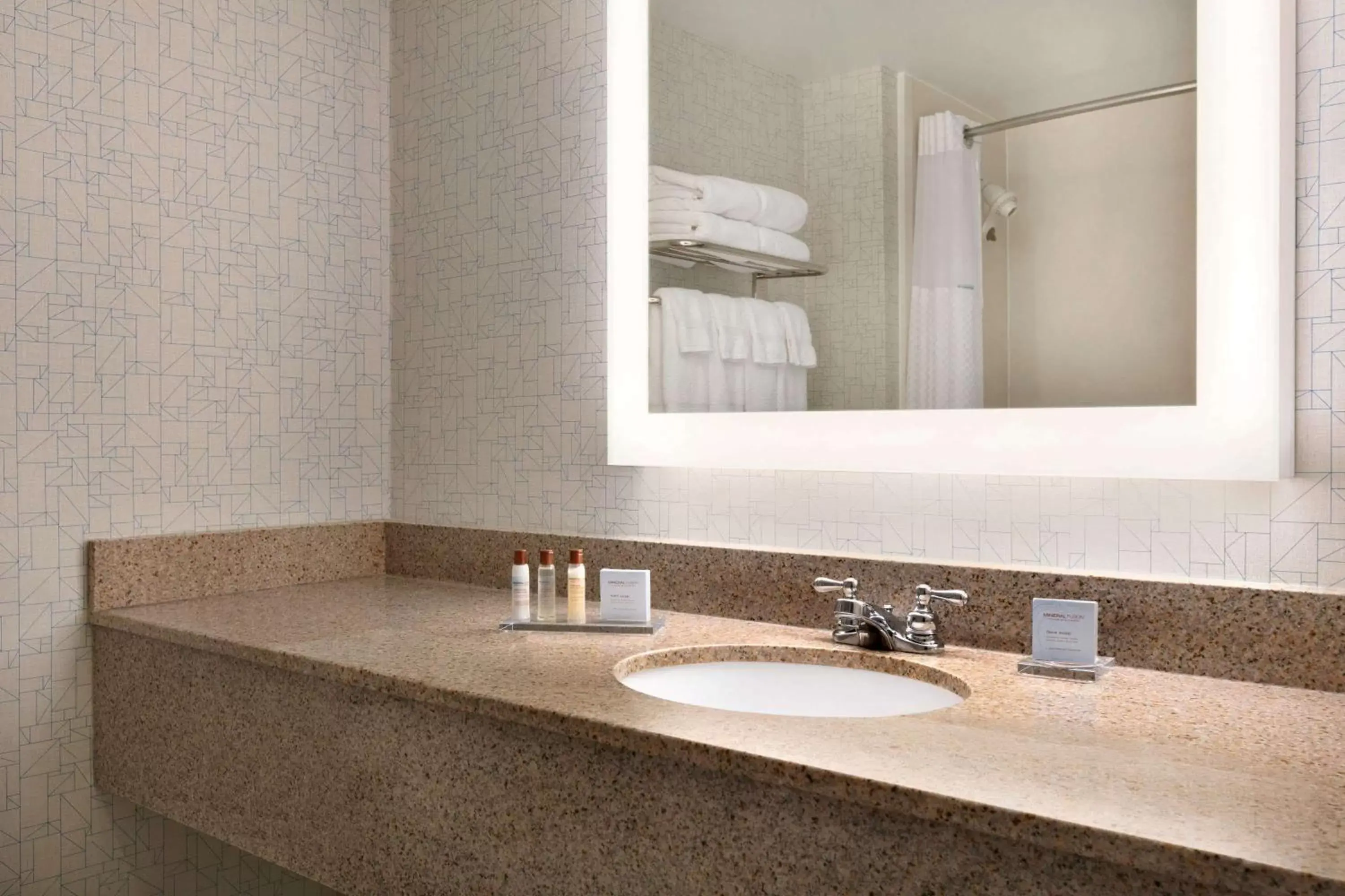 One-Bedroom Executive King Suite - Non-Smoking in Wingate by Wyndham Parkersburg - Vienna One-Bedroom Executive King Suite - Non-Smoking in Wingate by Wyndham Parkersburg - Vienna