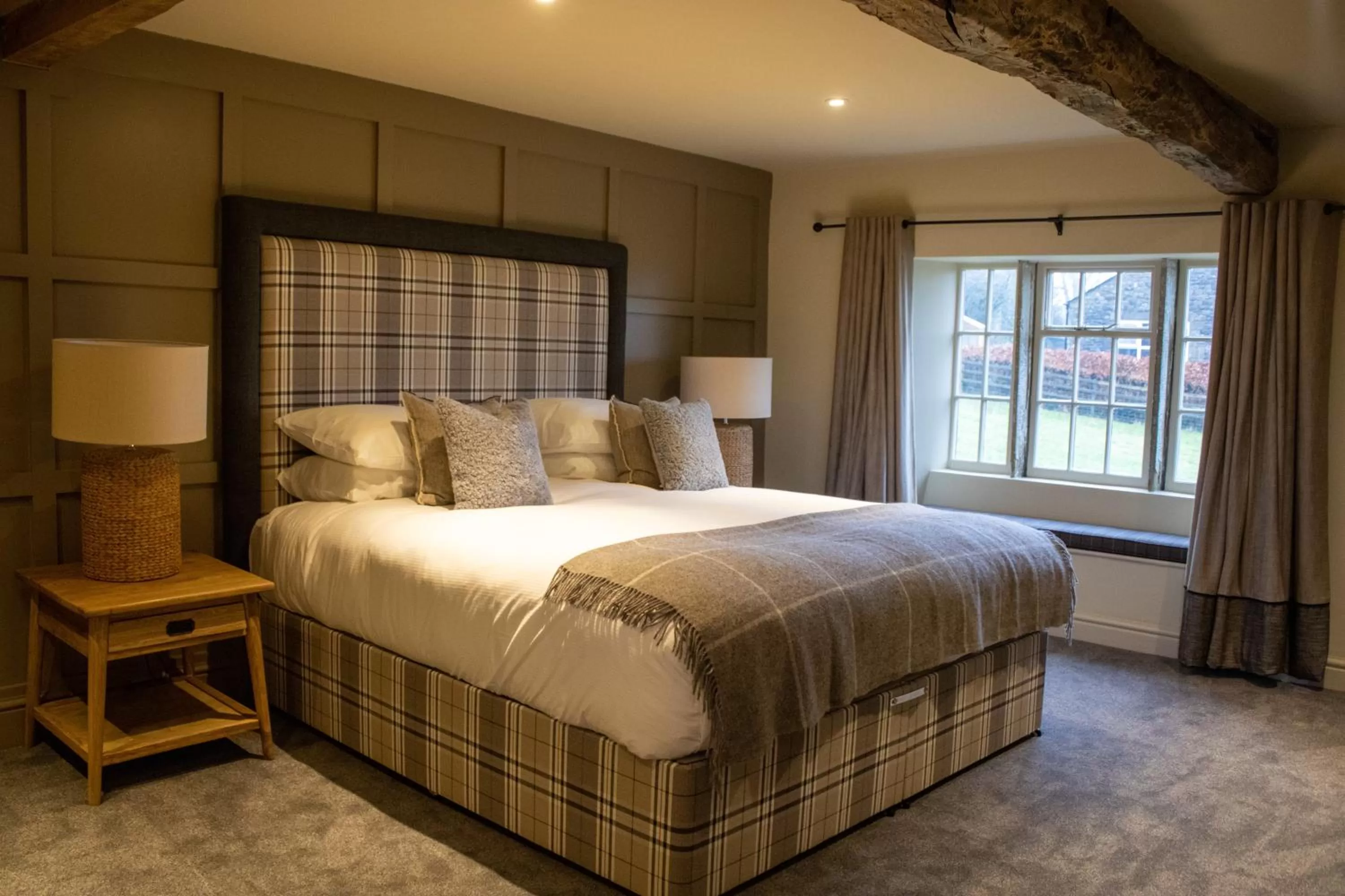 Bed in The Assheton Arms